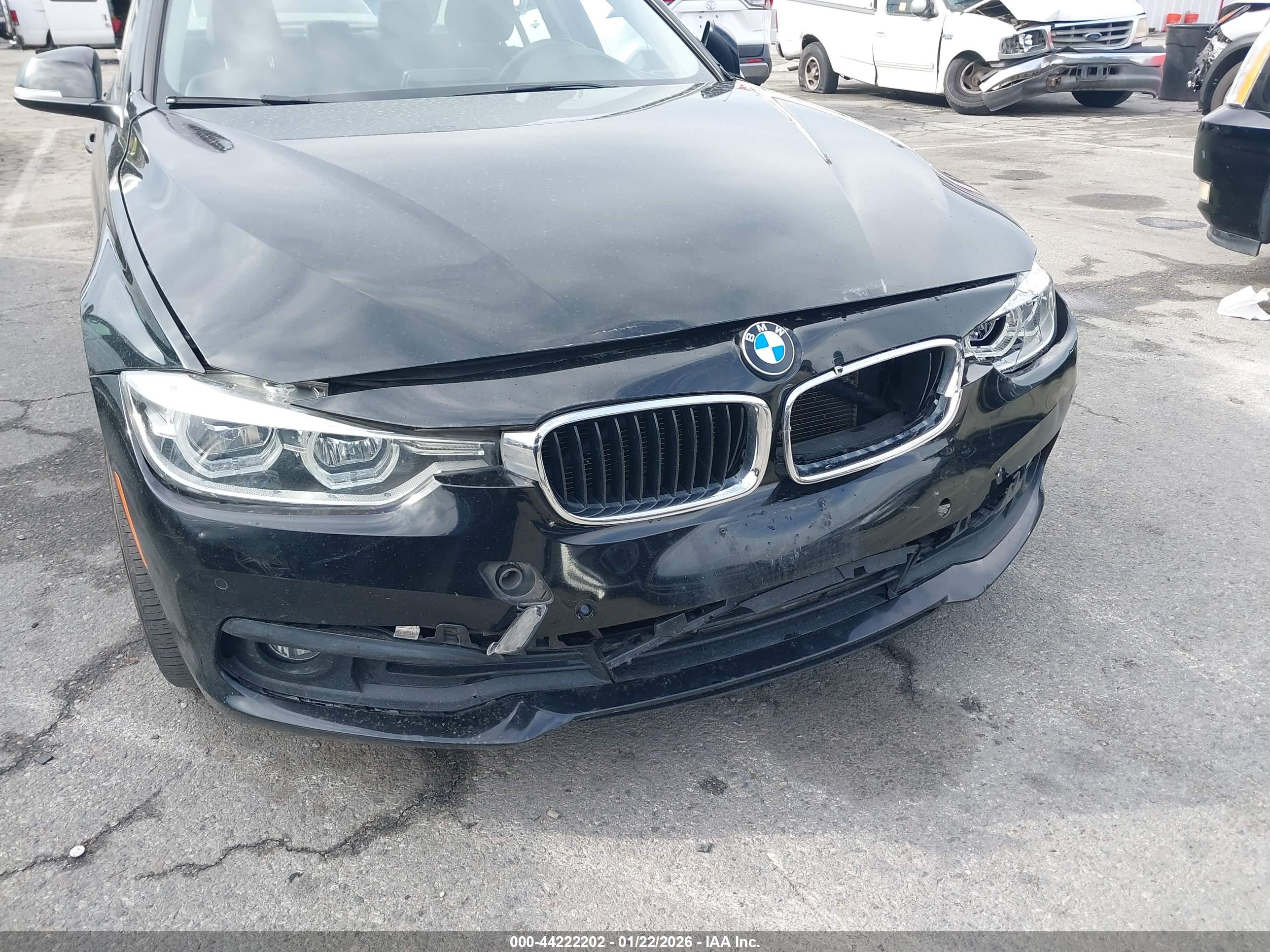 BMW 320I image 6
