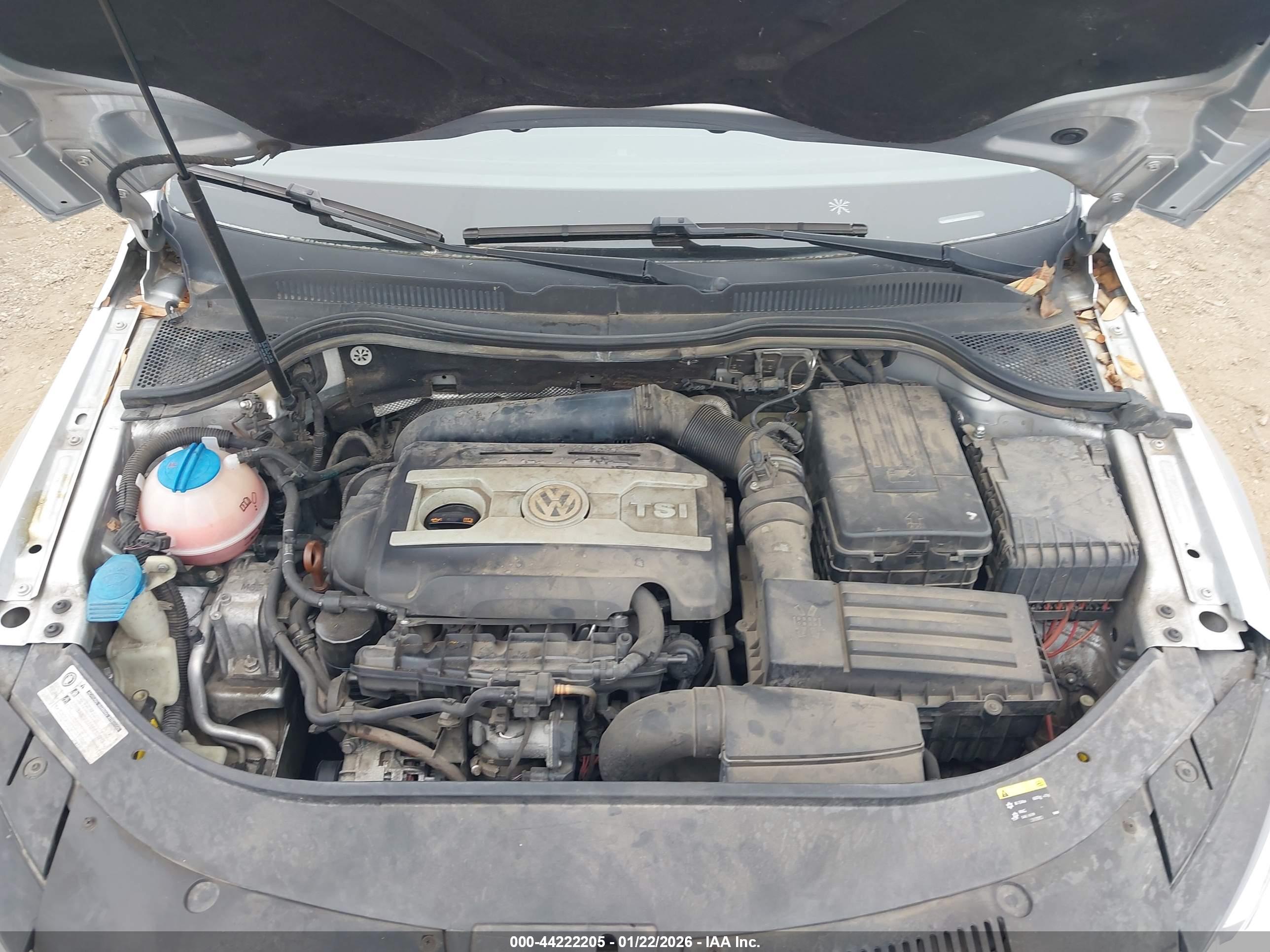 VOLKSWAGEN CC image 10