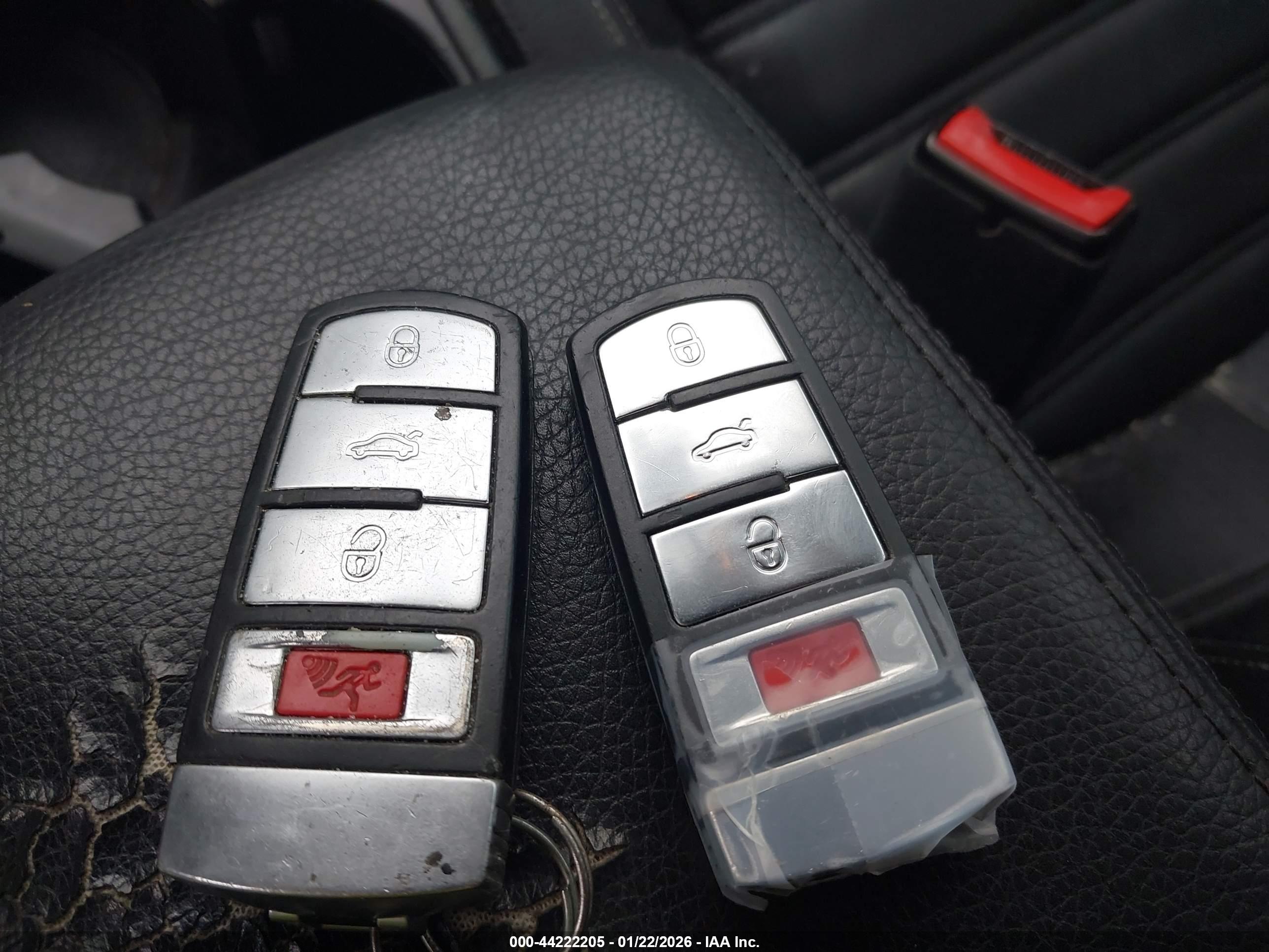 VOLKSWAGEN CC image 11