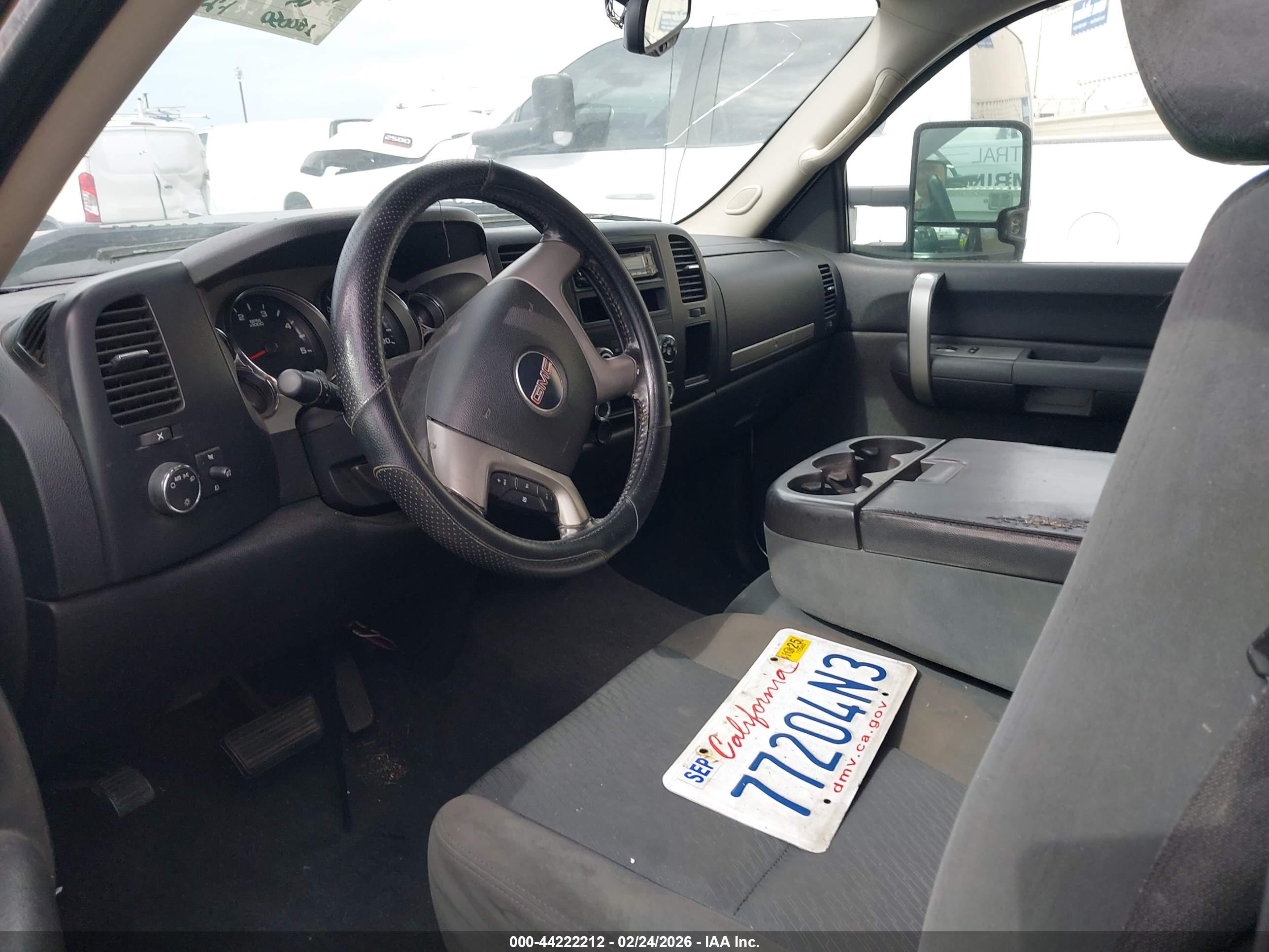 GMC SIERRA image 5