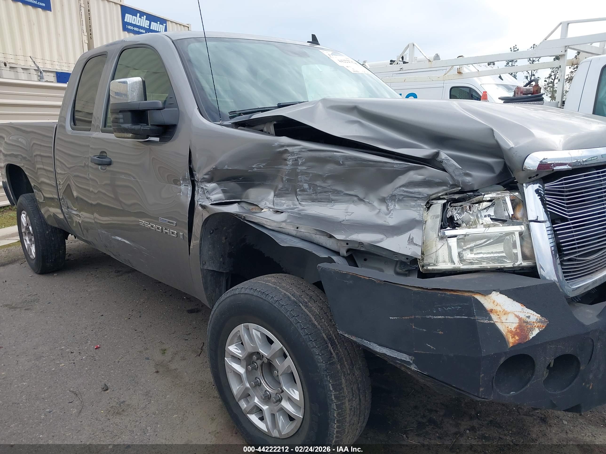 GMC SIERRA image 6