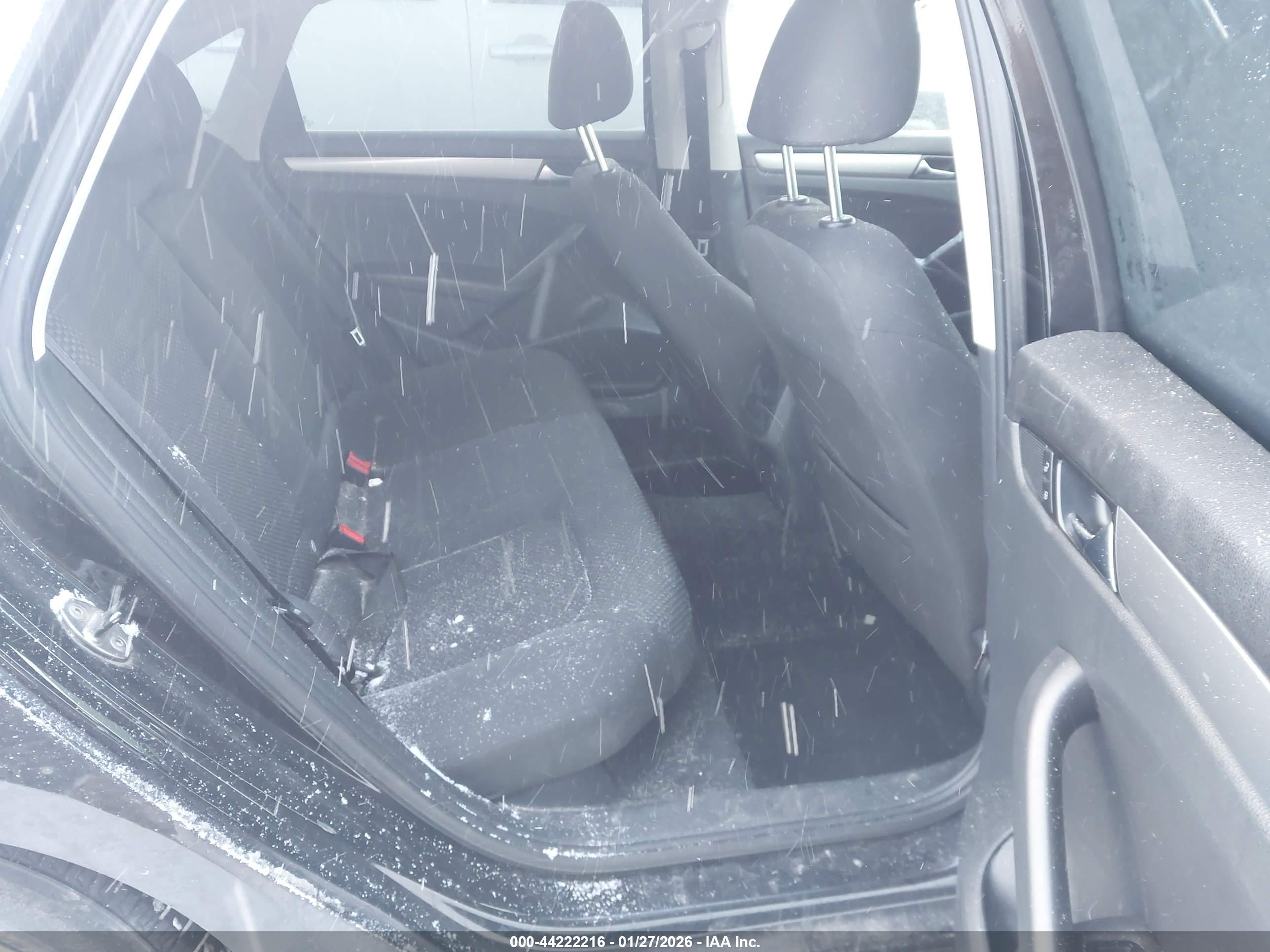 VOLKSWAGEN PASSAT image 8
