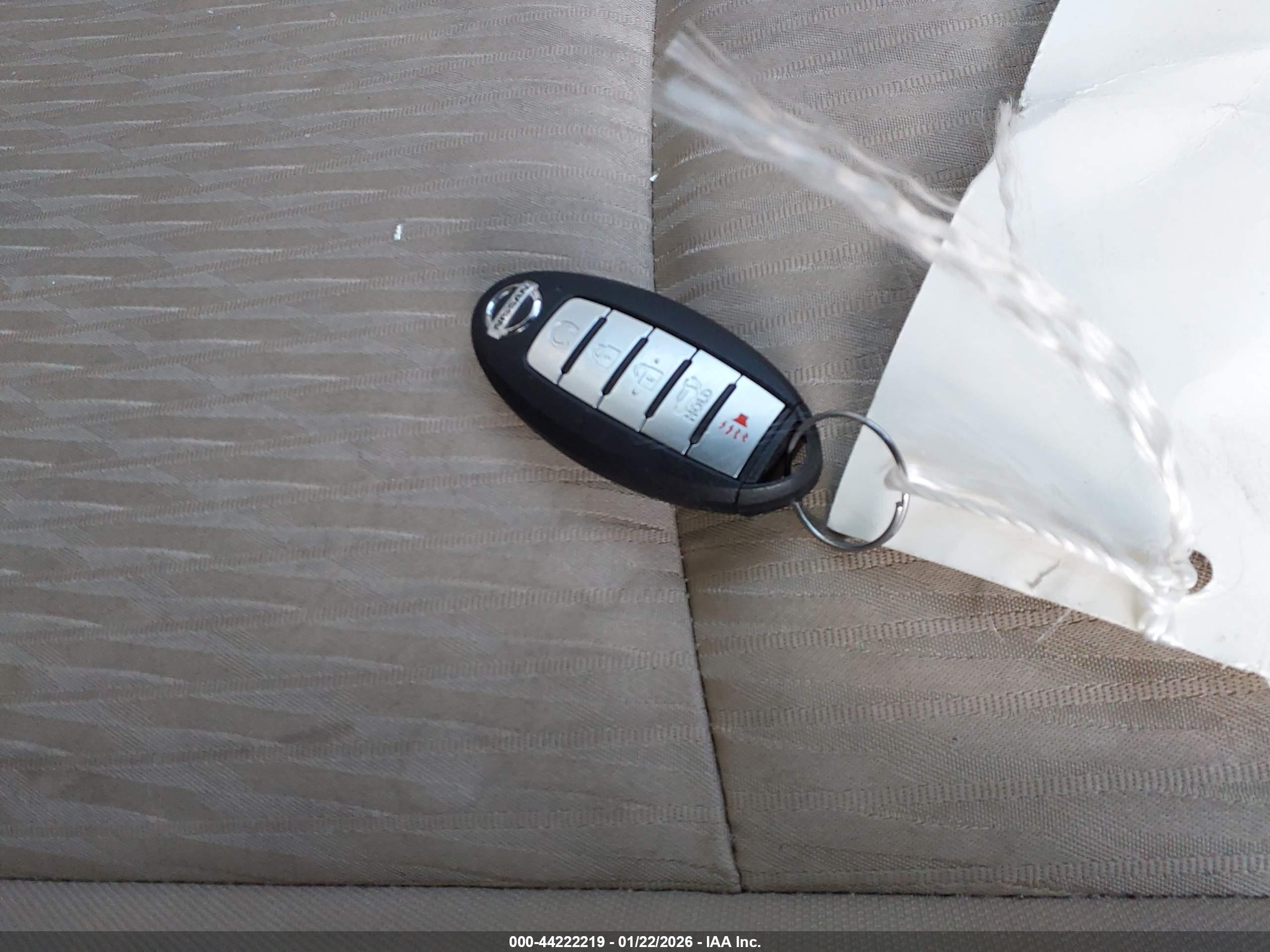 NISSAN ROGUE image 11