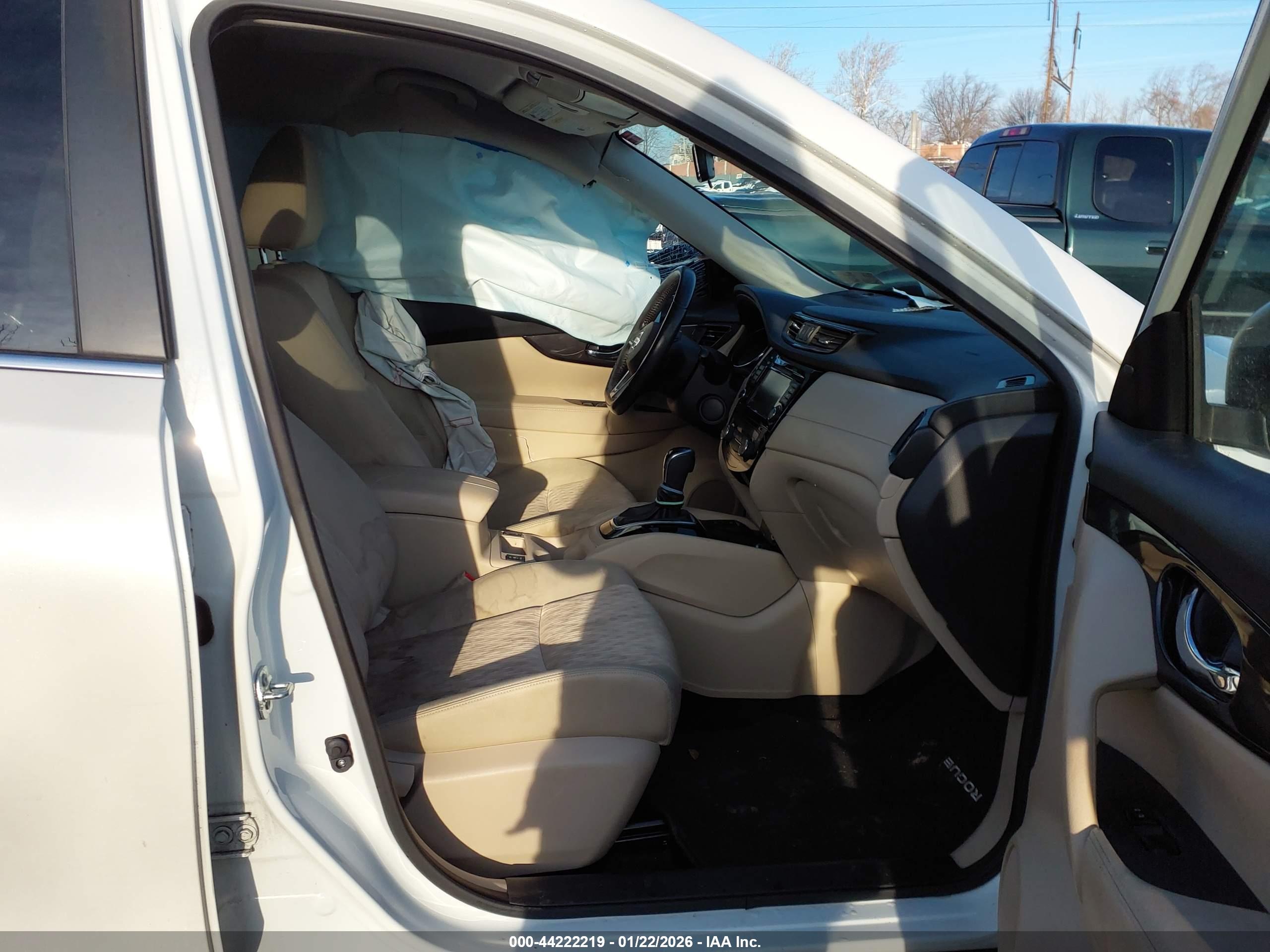 NISSAN ROGUE image 5