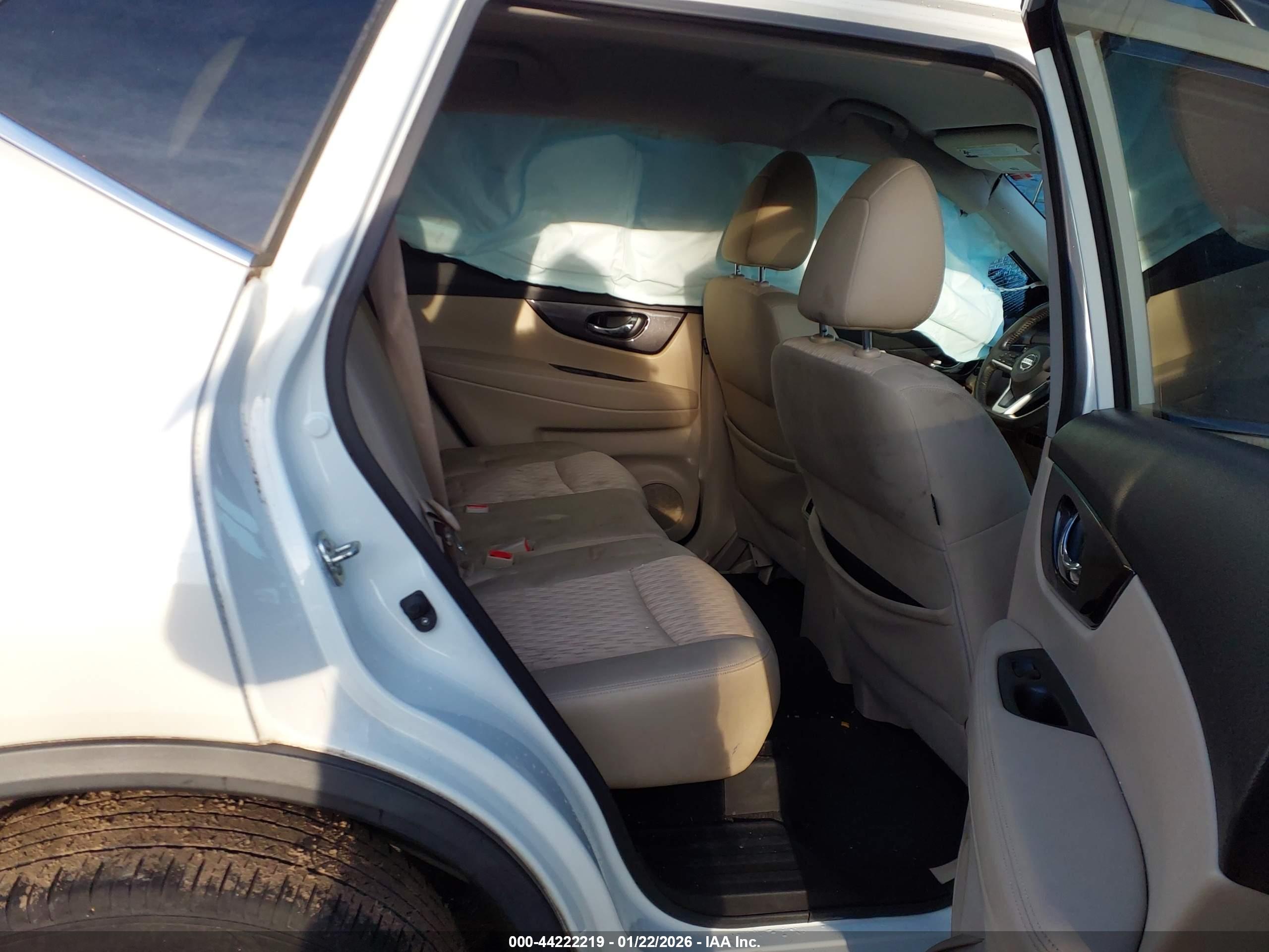 NISSAN ROGUE image 8