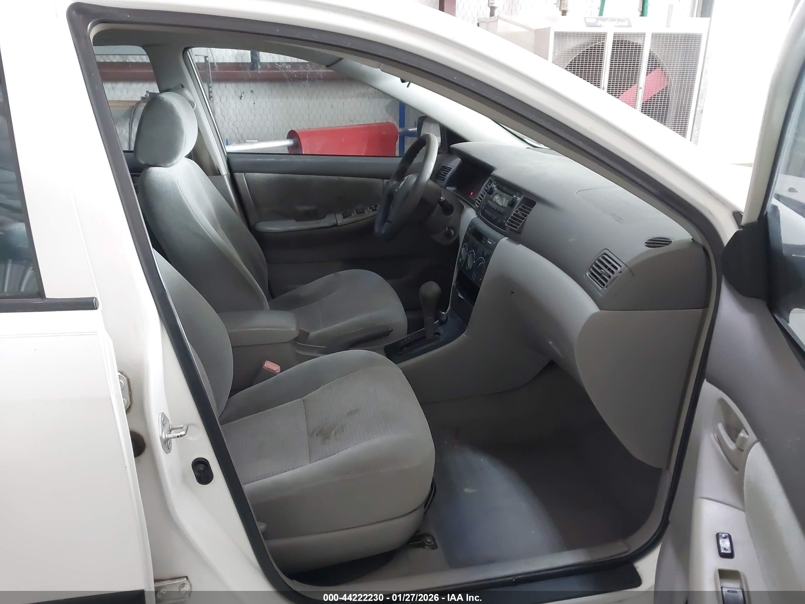 TOYOTA COROLLA image 5