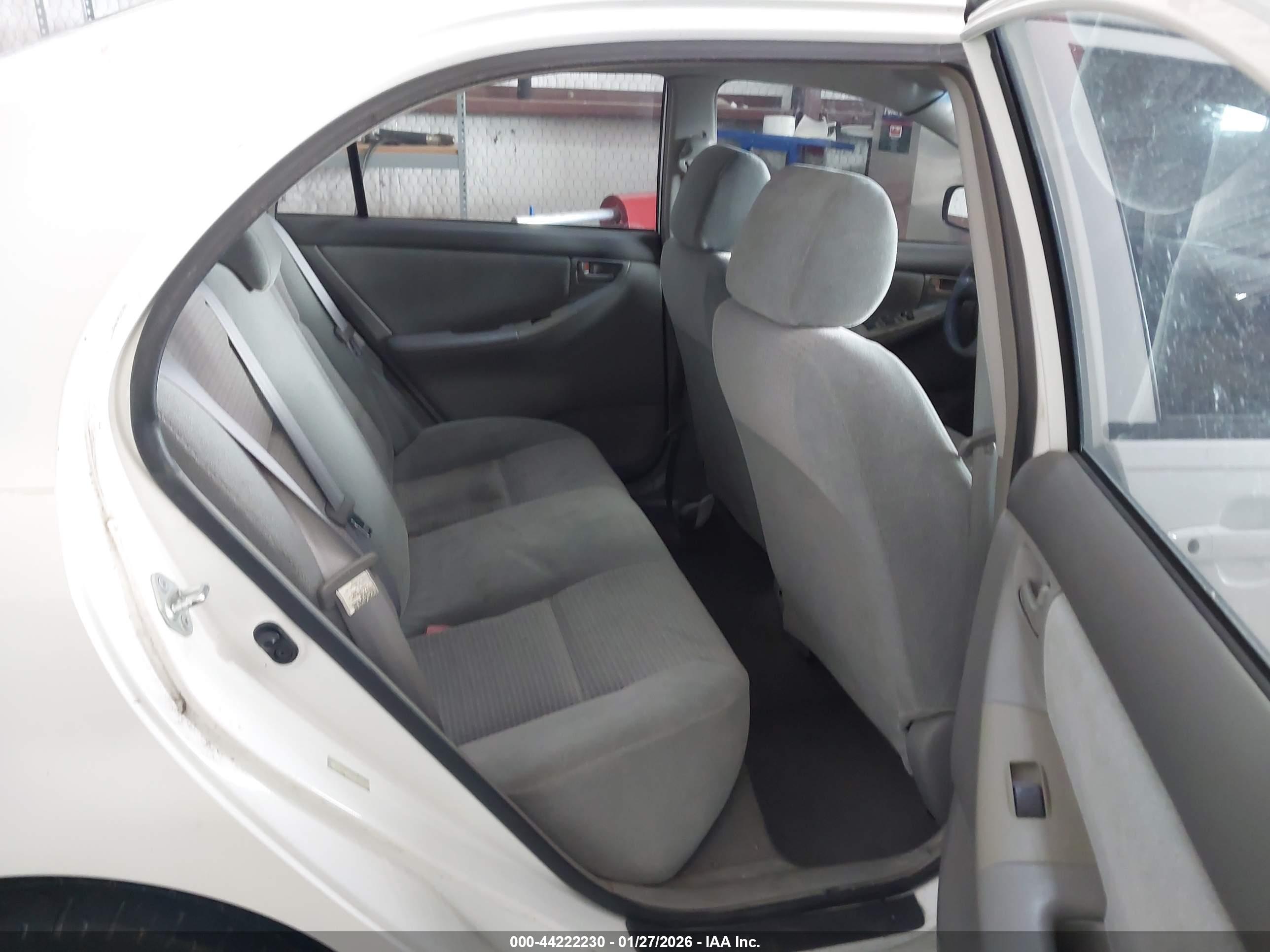 TOYOTA COROLLA image 8