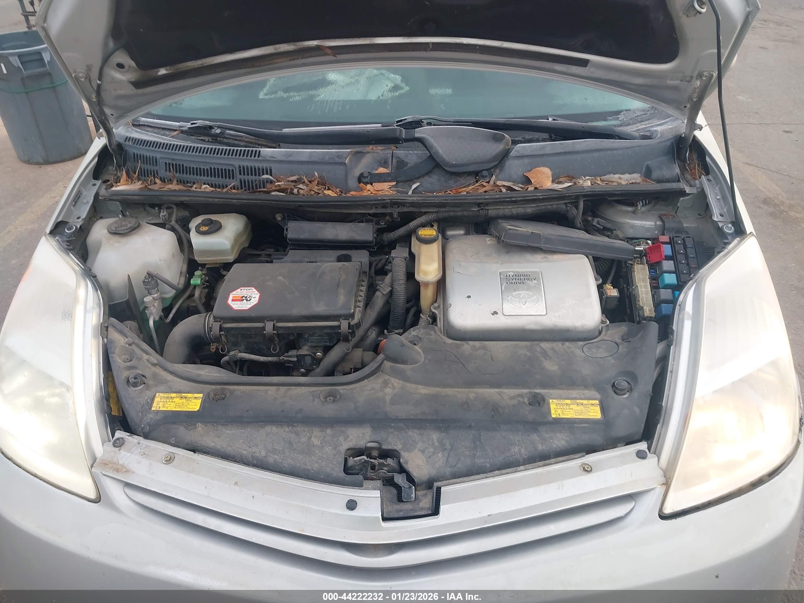 TOYOTA PRIUS image 10