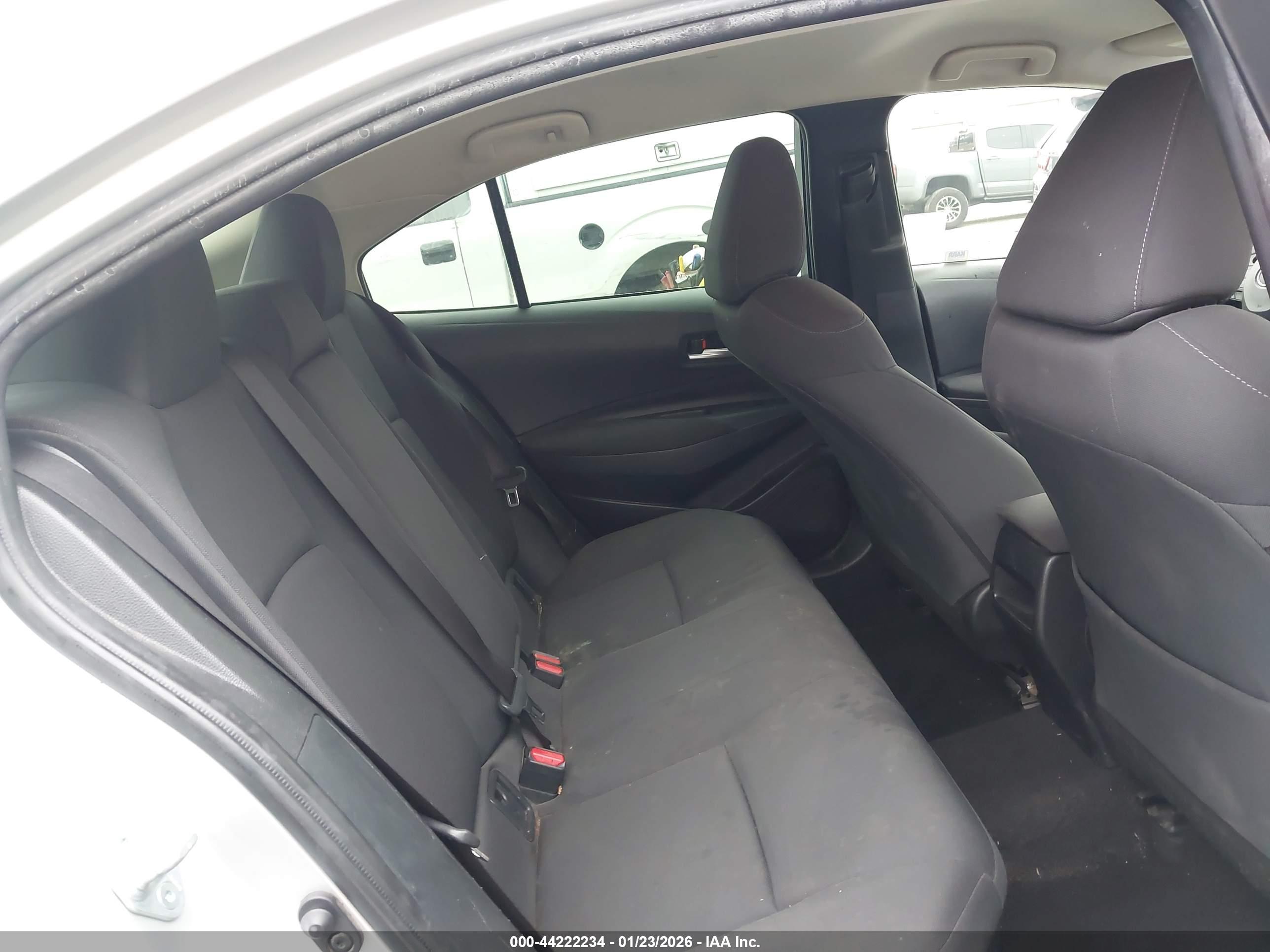 TOYOTA COROLLA image 8