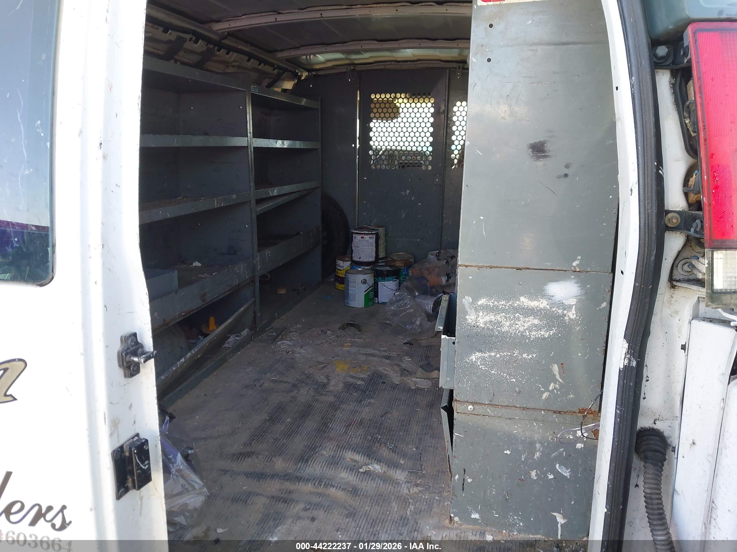 CHEVROLET EXPRESS image 8