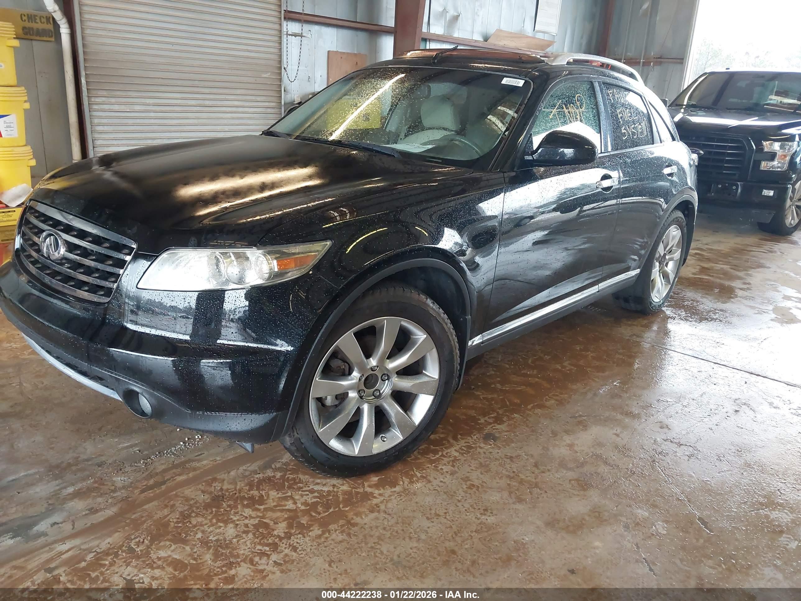 INFINITI FX35 image 2