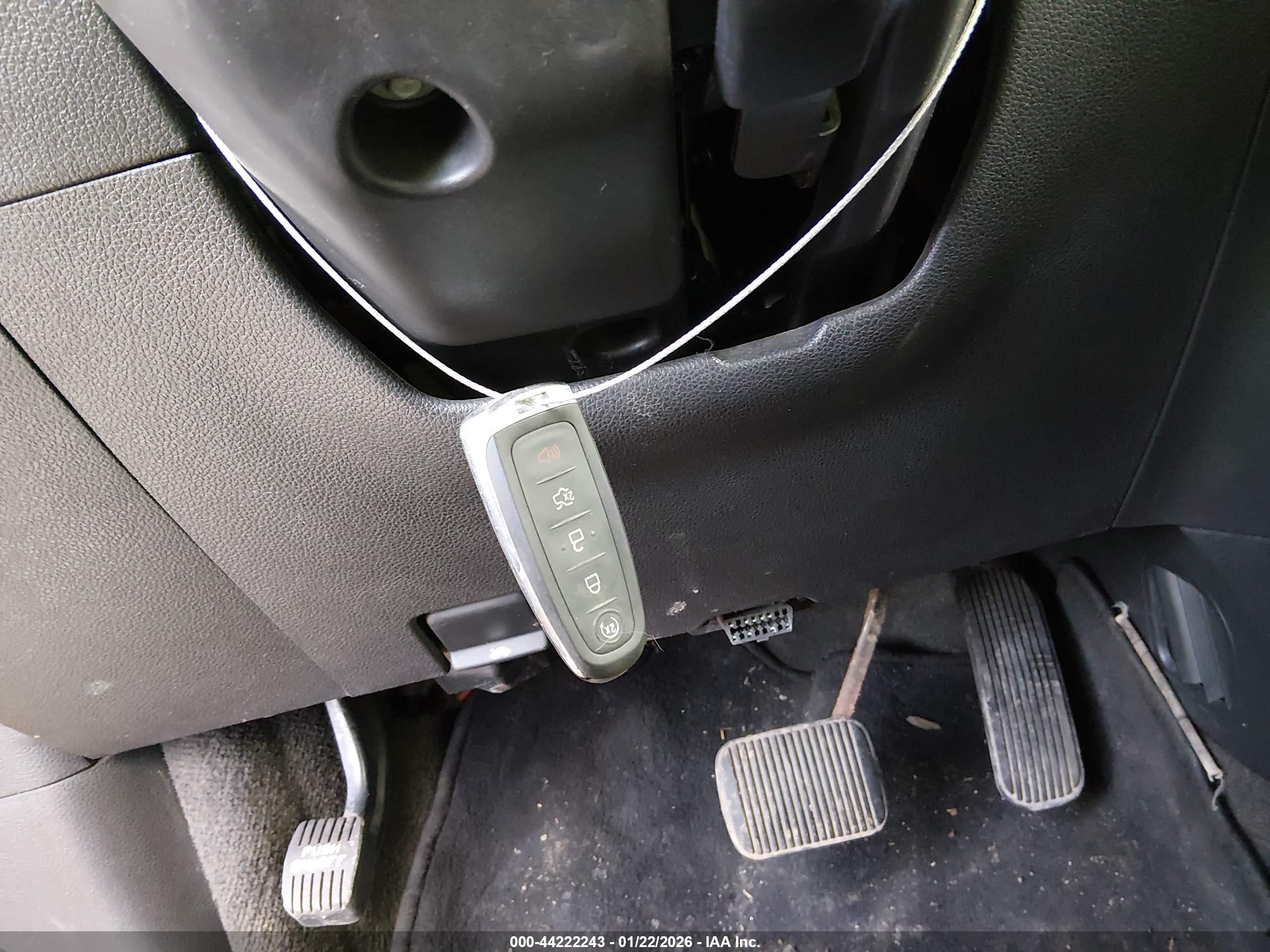 FORD EXPLORER image 11