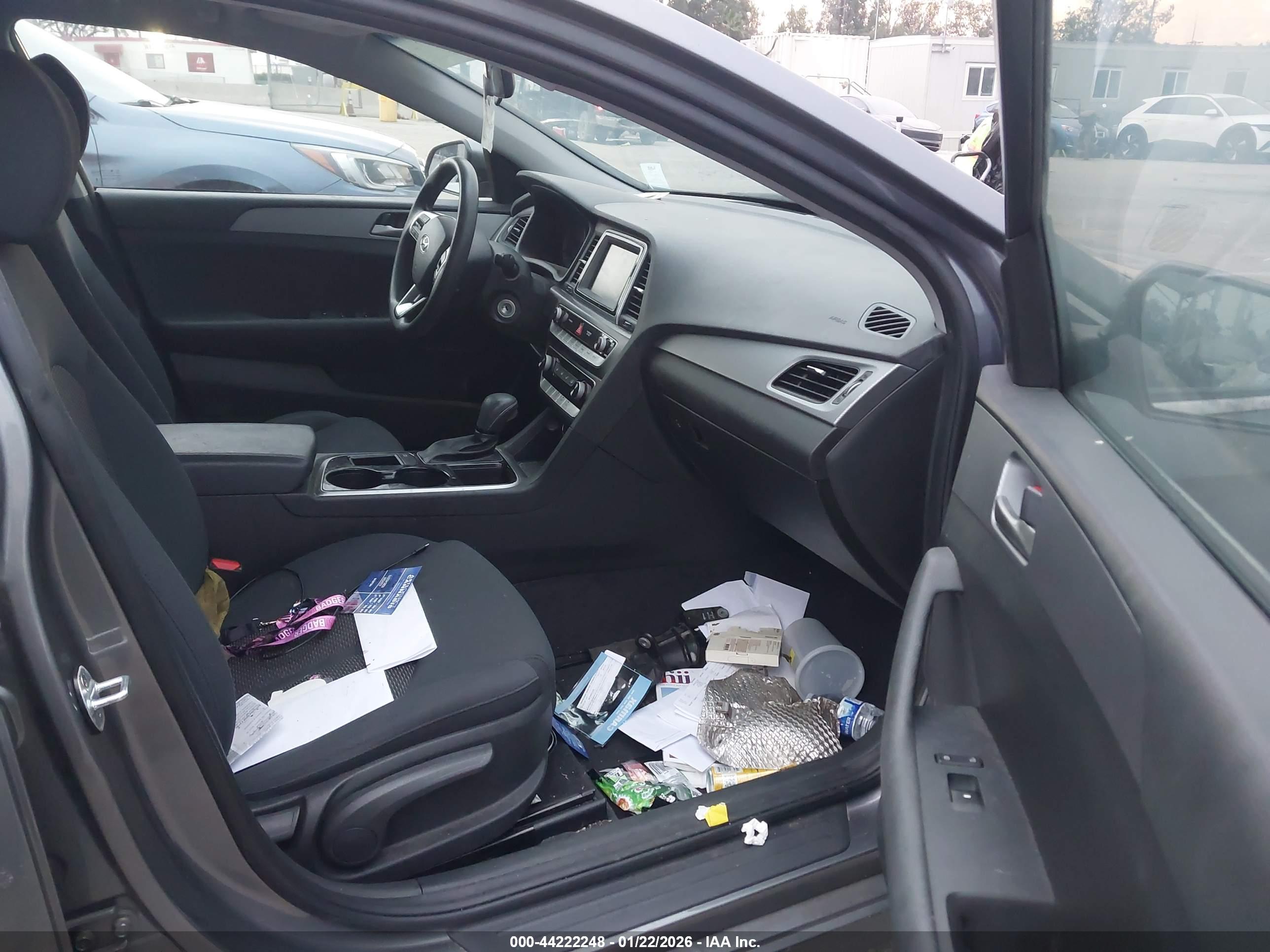 HYUNDAI SONATA image 5