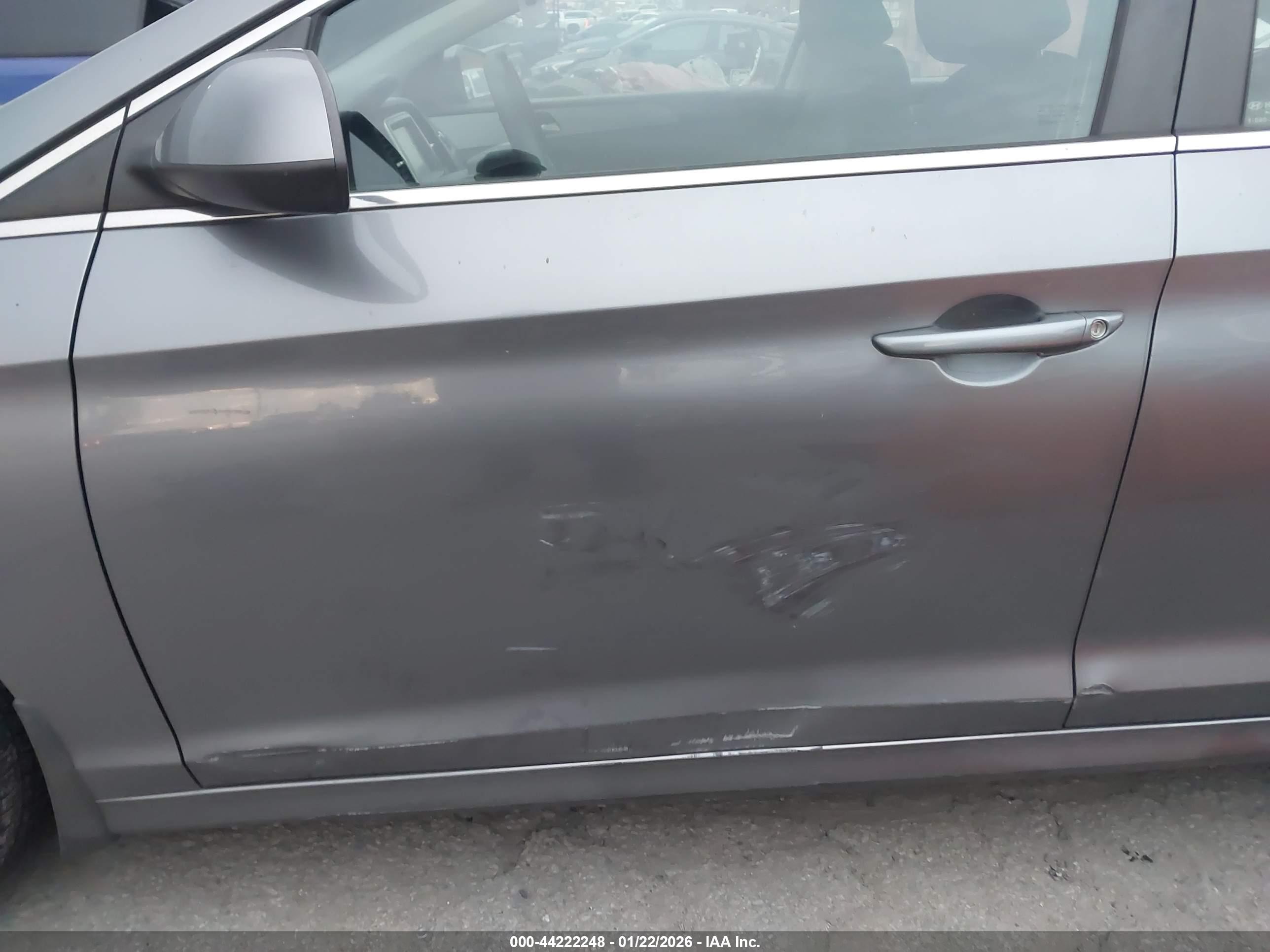 HYUNDAI SONATA image 6