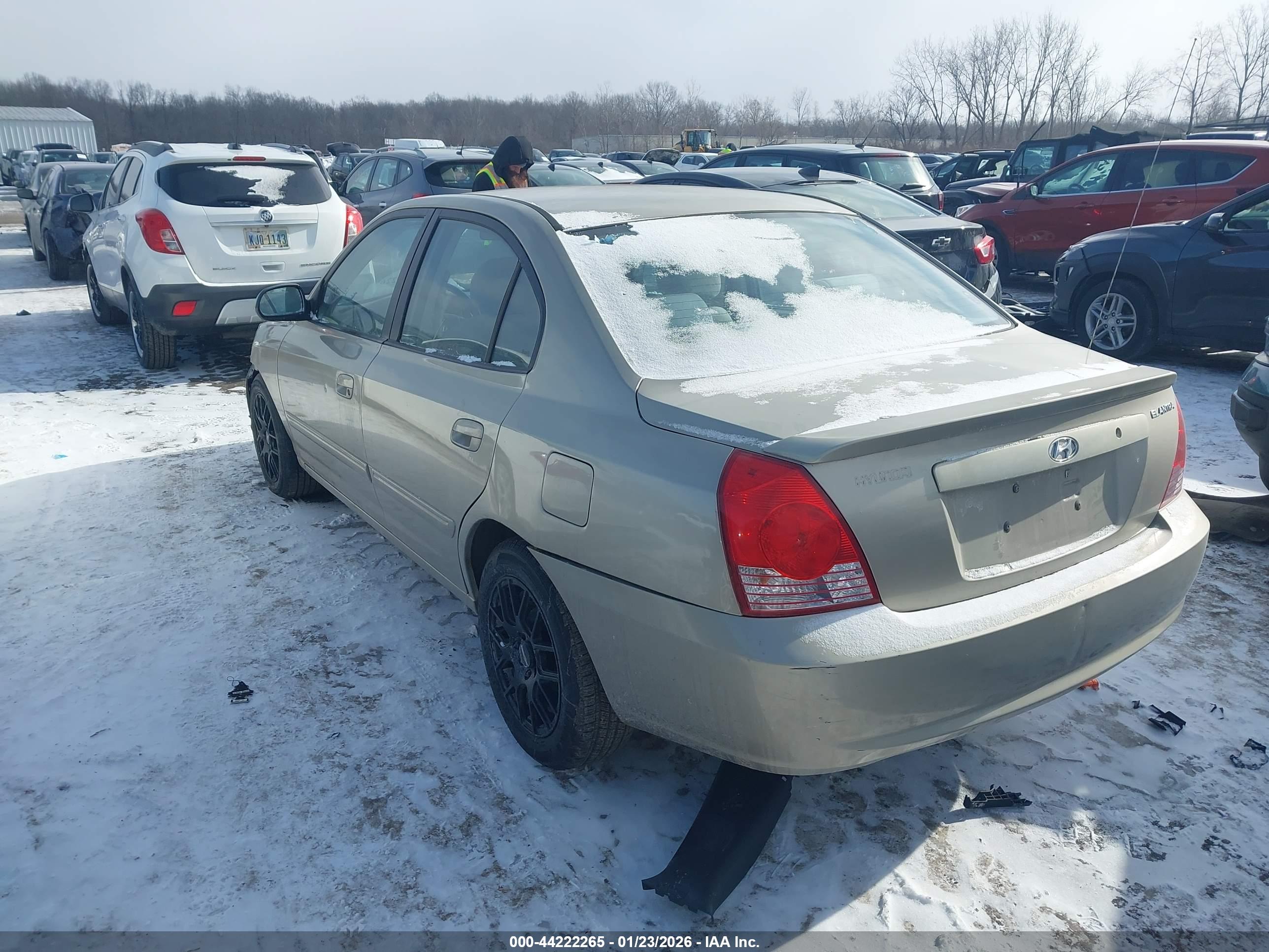 HYUNDAI ELANTRA image 3