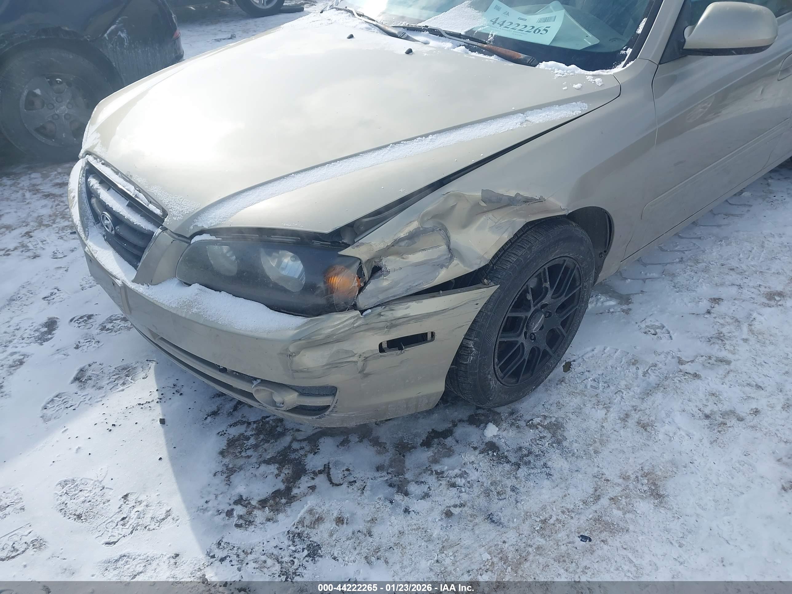 HYUNDAI ELANTRA image 6
