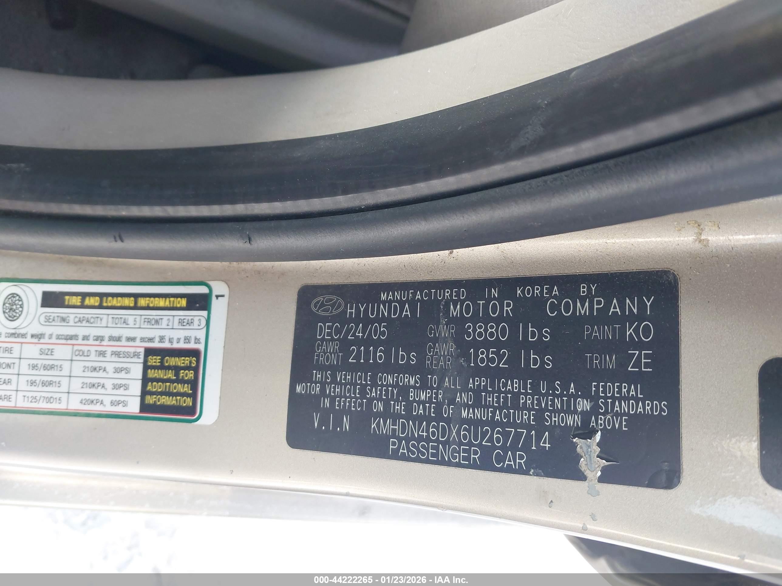 HYUNDAI ELANTRA image 9