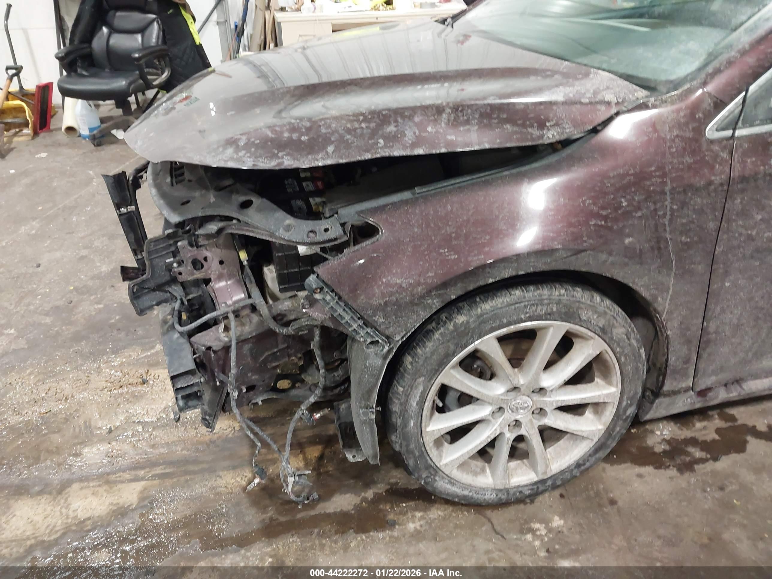 TOYOTA AVALON image 6
