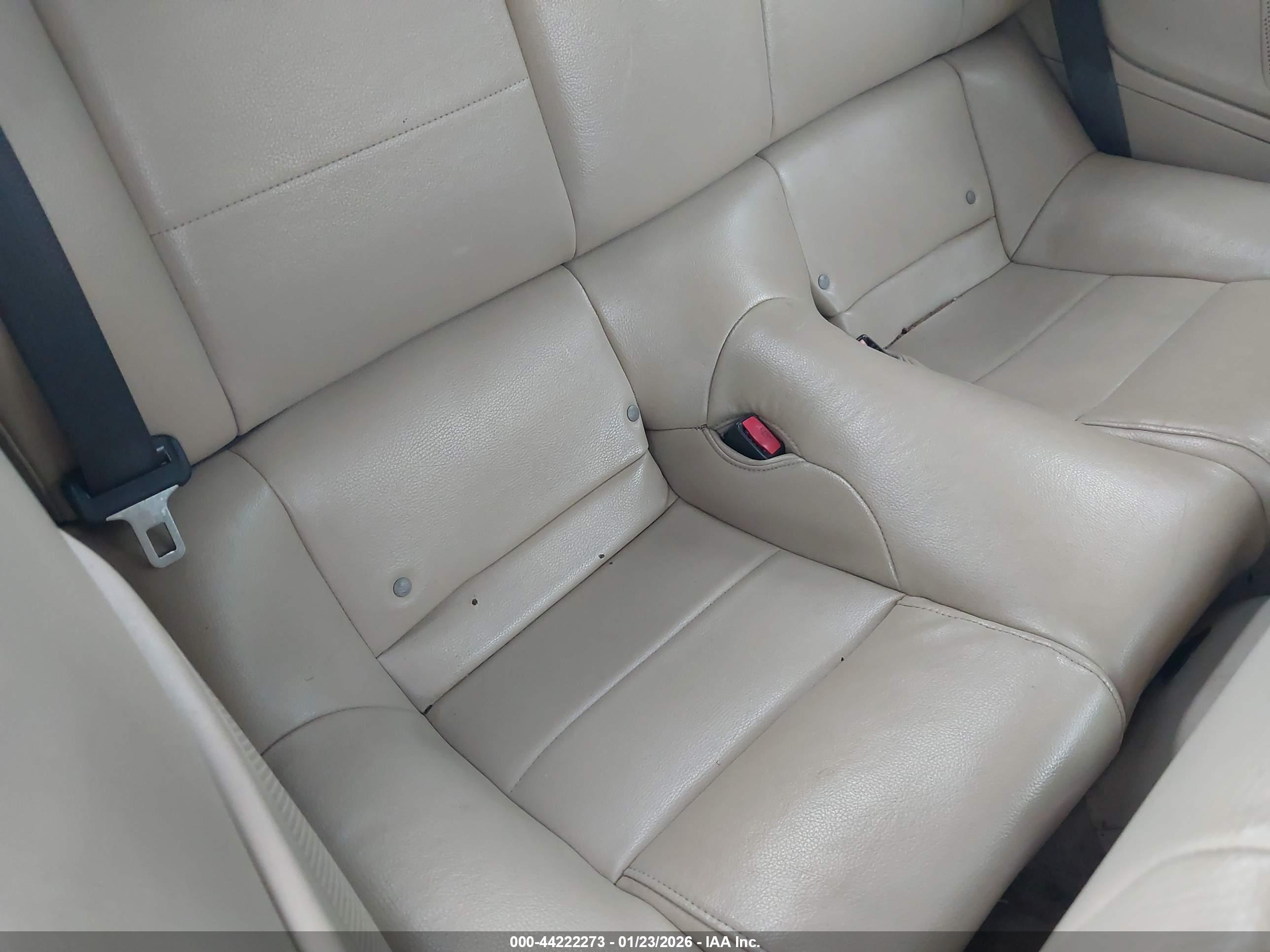 FORD MUSTANG image 8