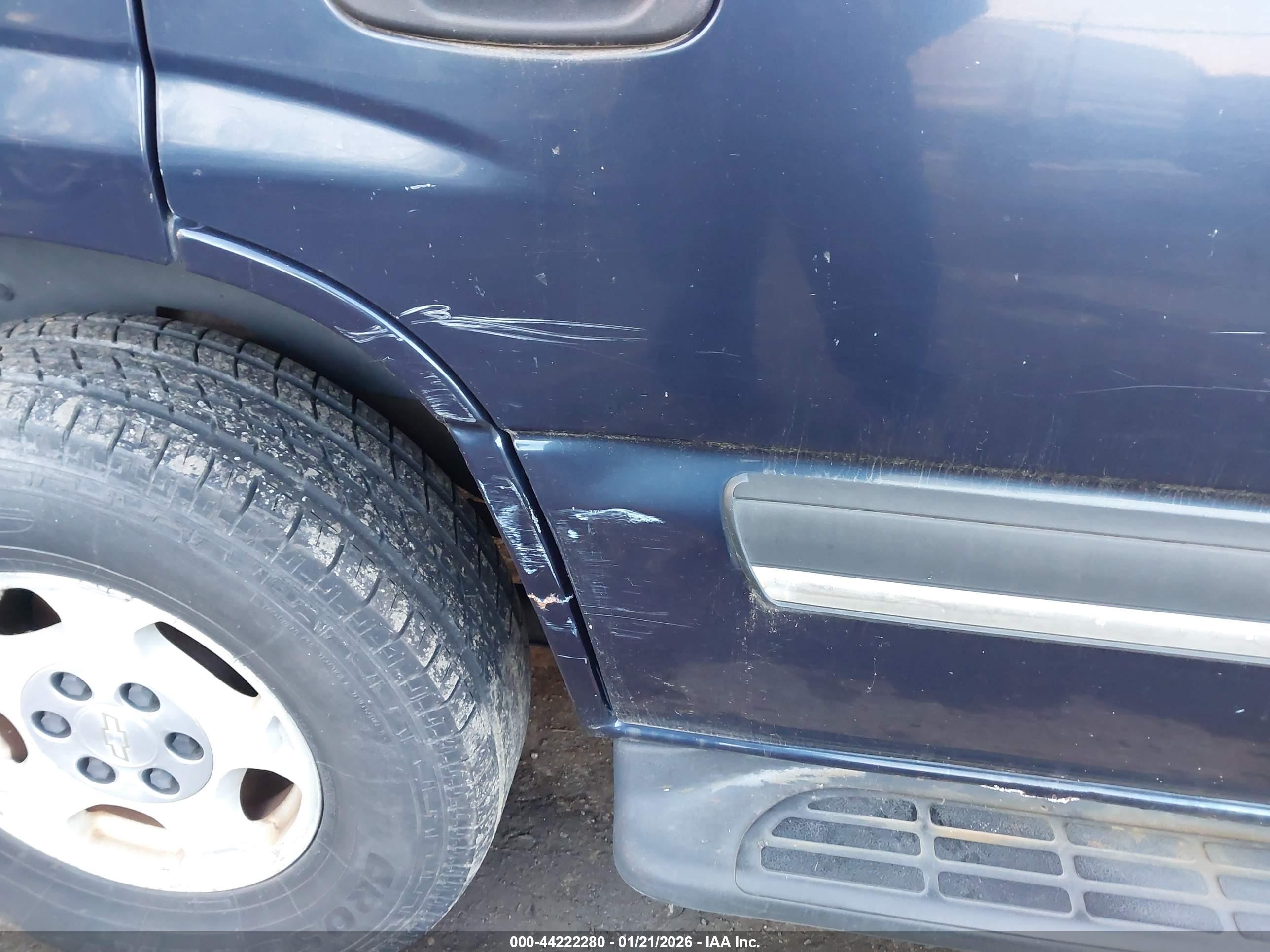 CHEVROLET TAHOE image 6