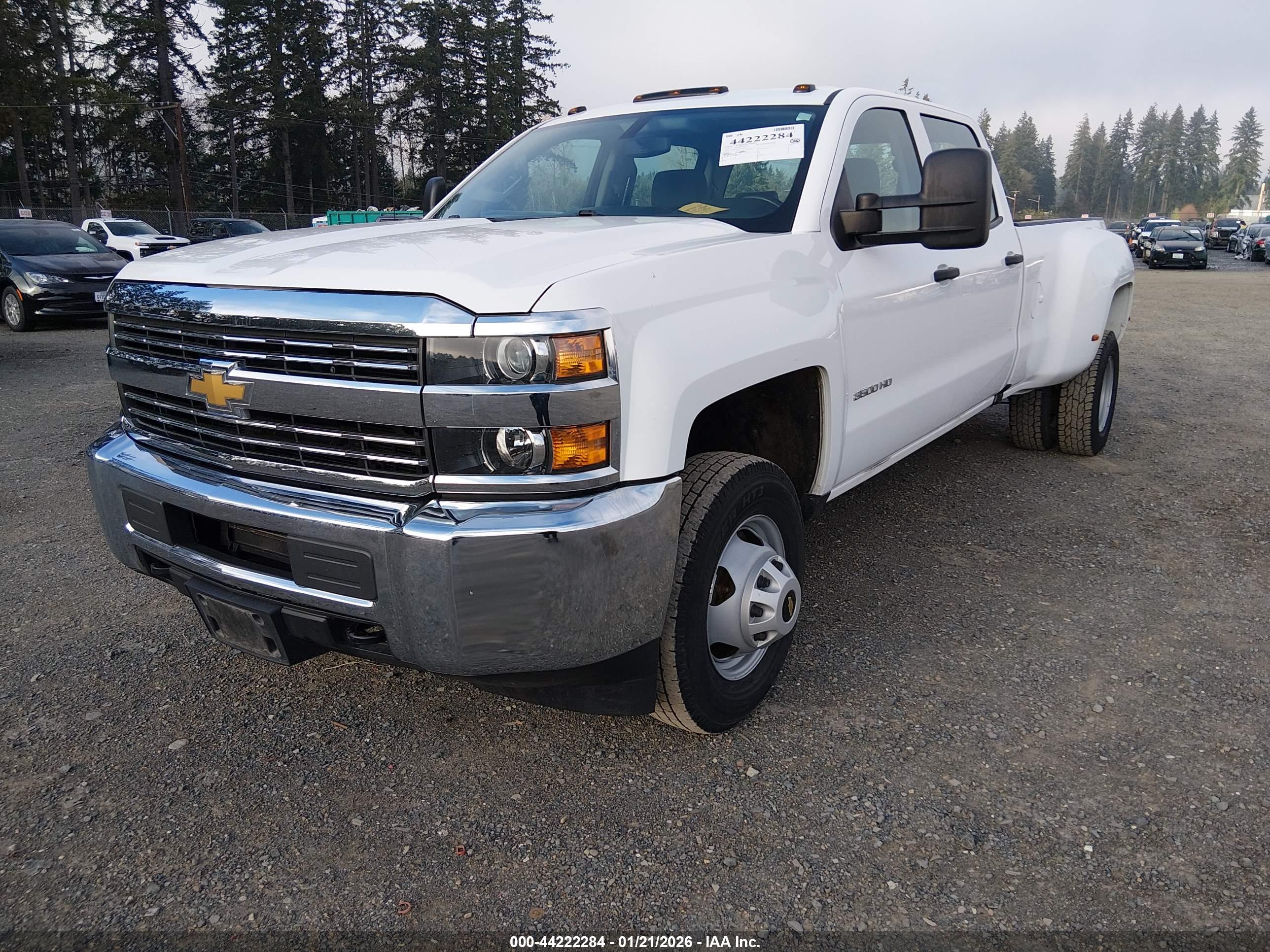 CHEVROLET SILVERADO image 2