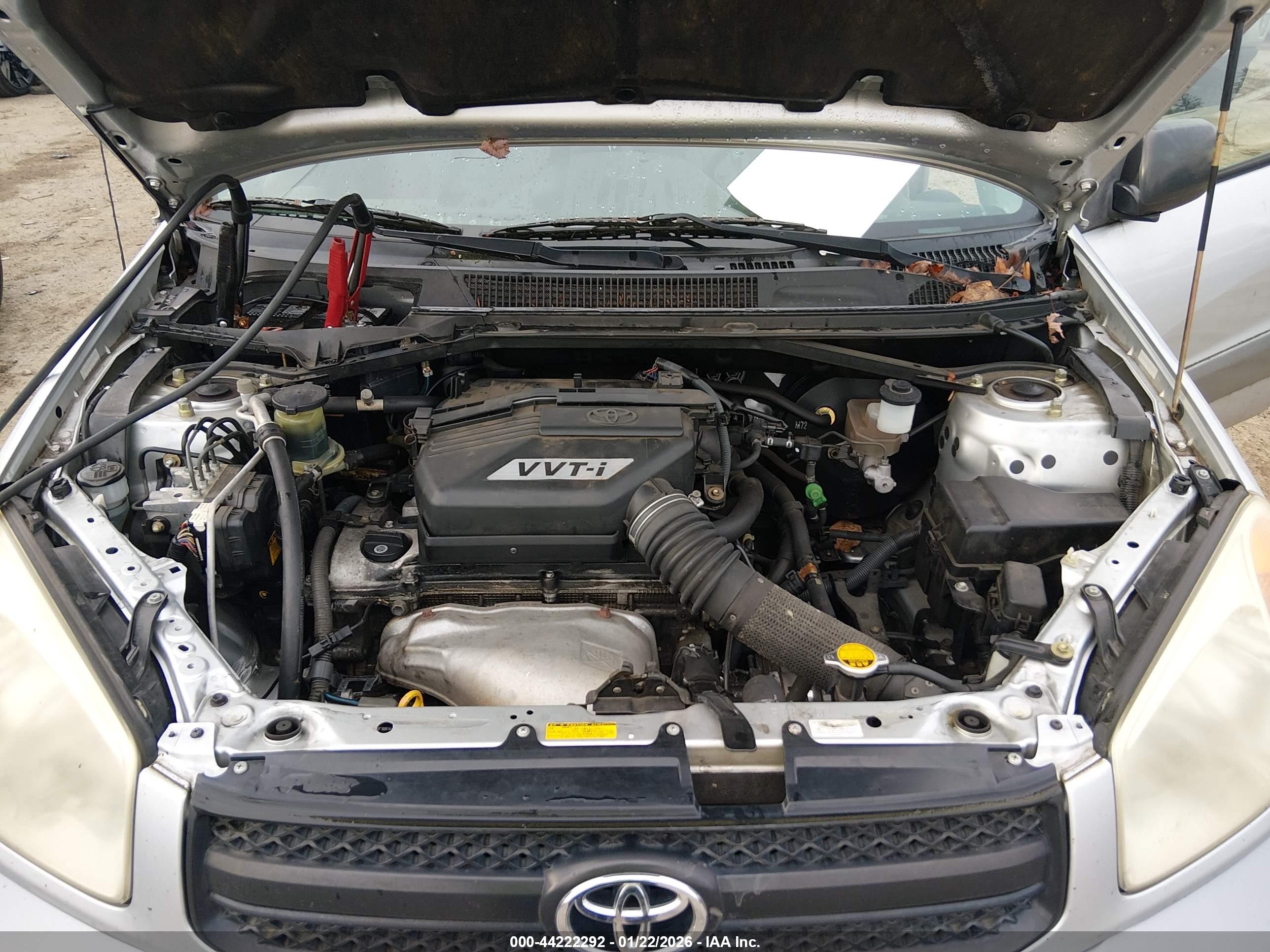 TOYOTA RAV4 image 10