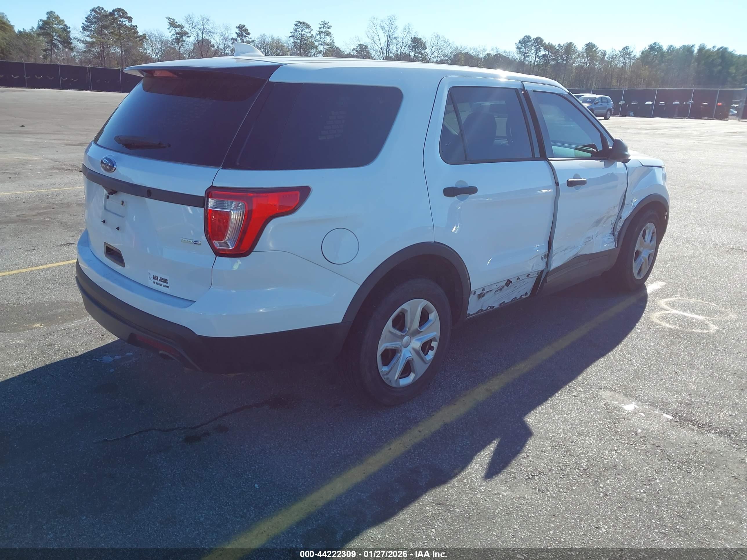 FORD UTILITY image 4