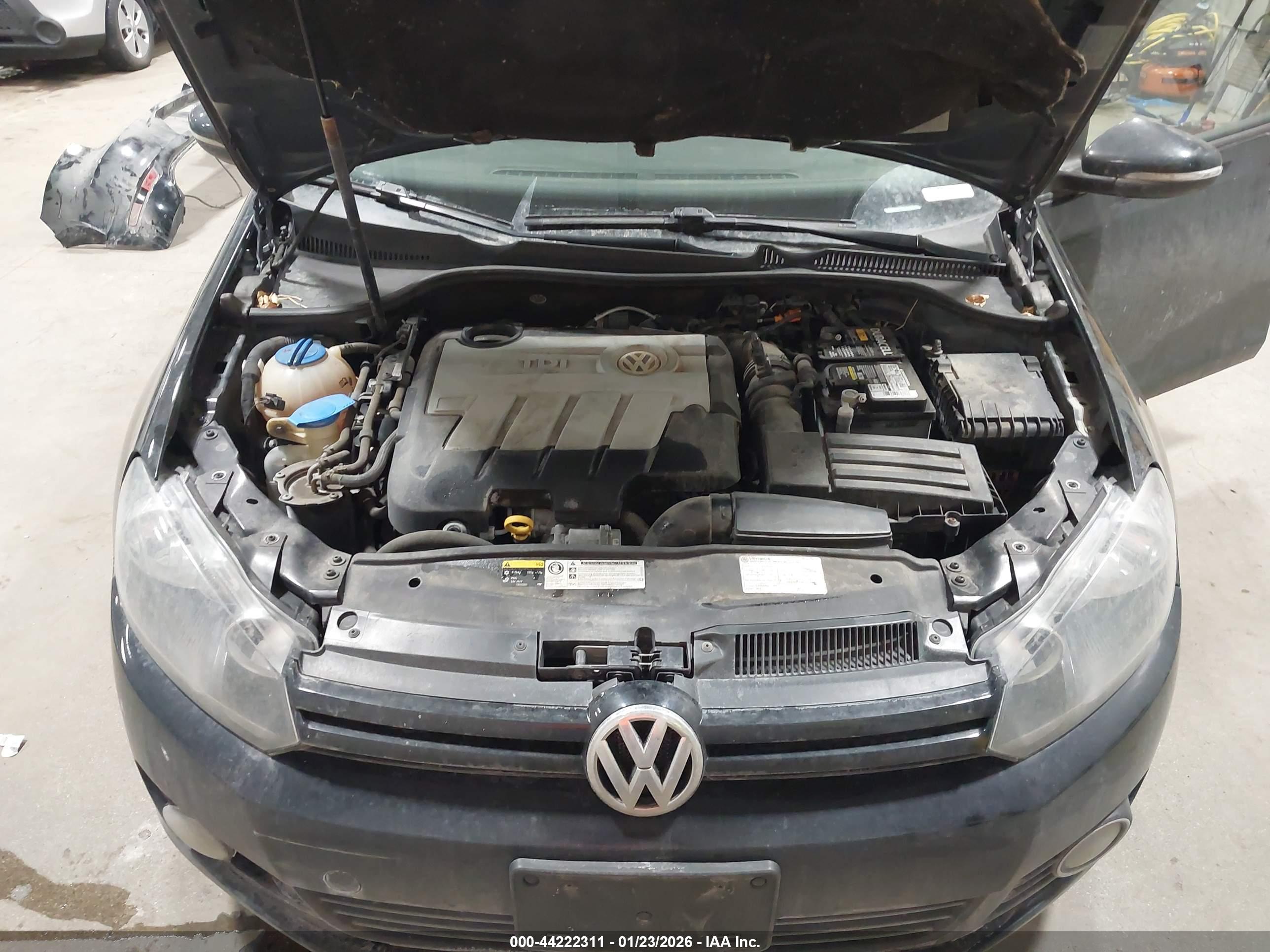 VOLKSWAGEN GOLF image 10