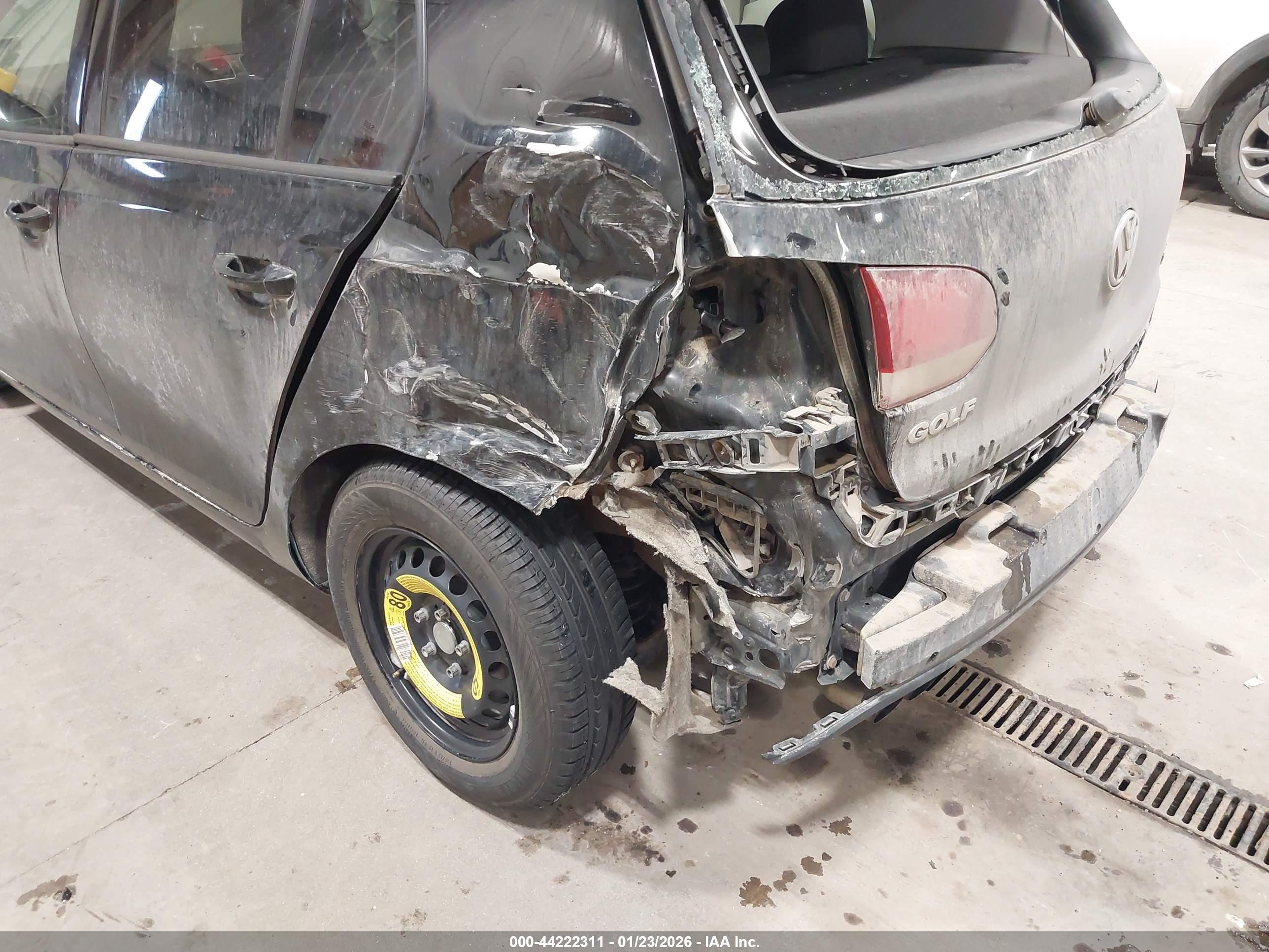 VOLKSWAGEN GOLF image 6
