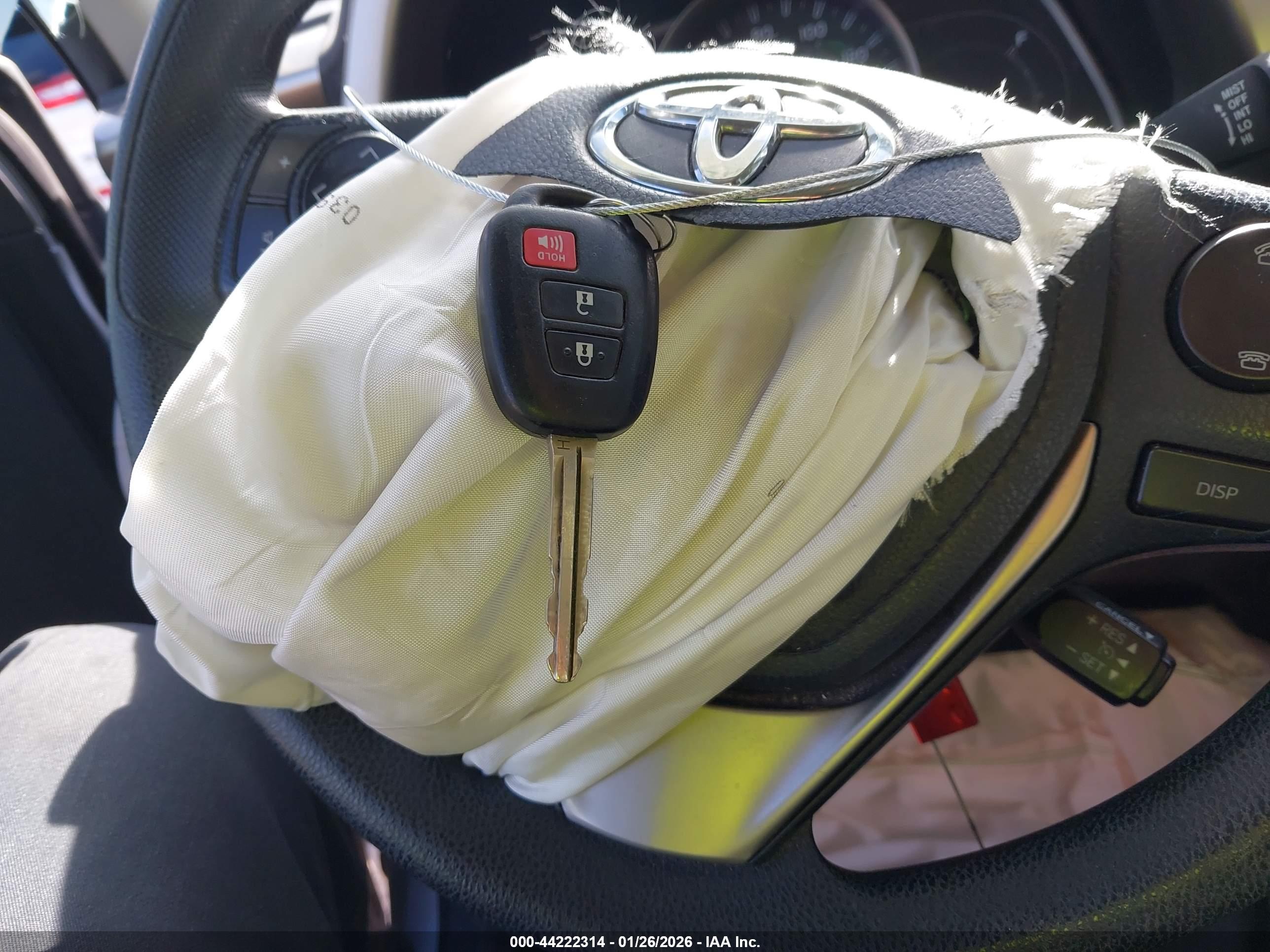 TOYOTA RAV4 image 11