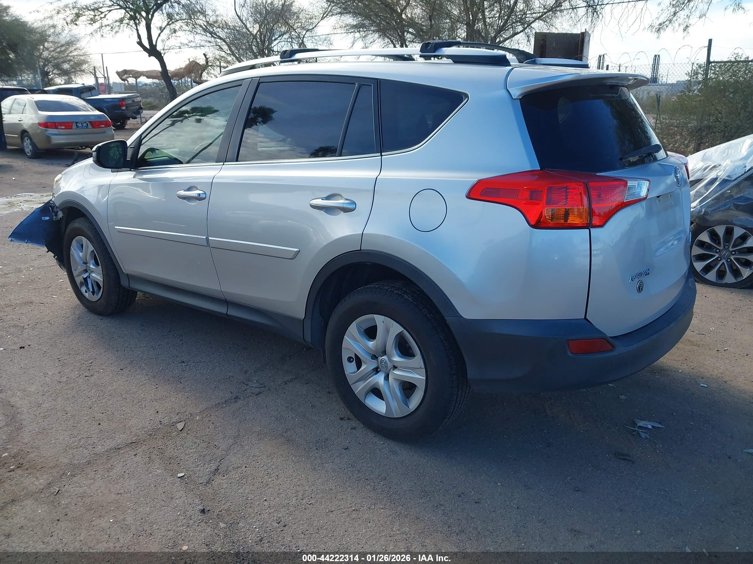 TOYOTA RAV4 image 3