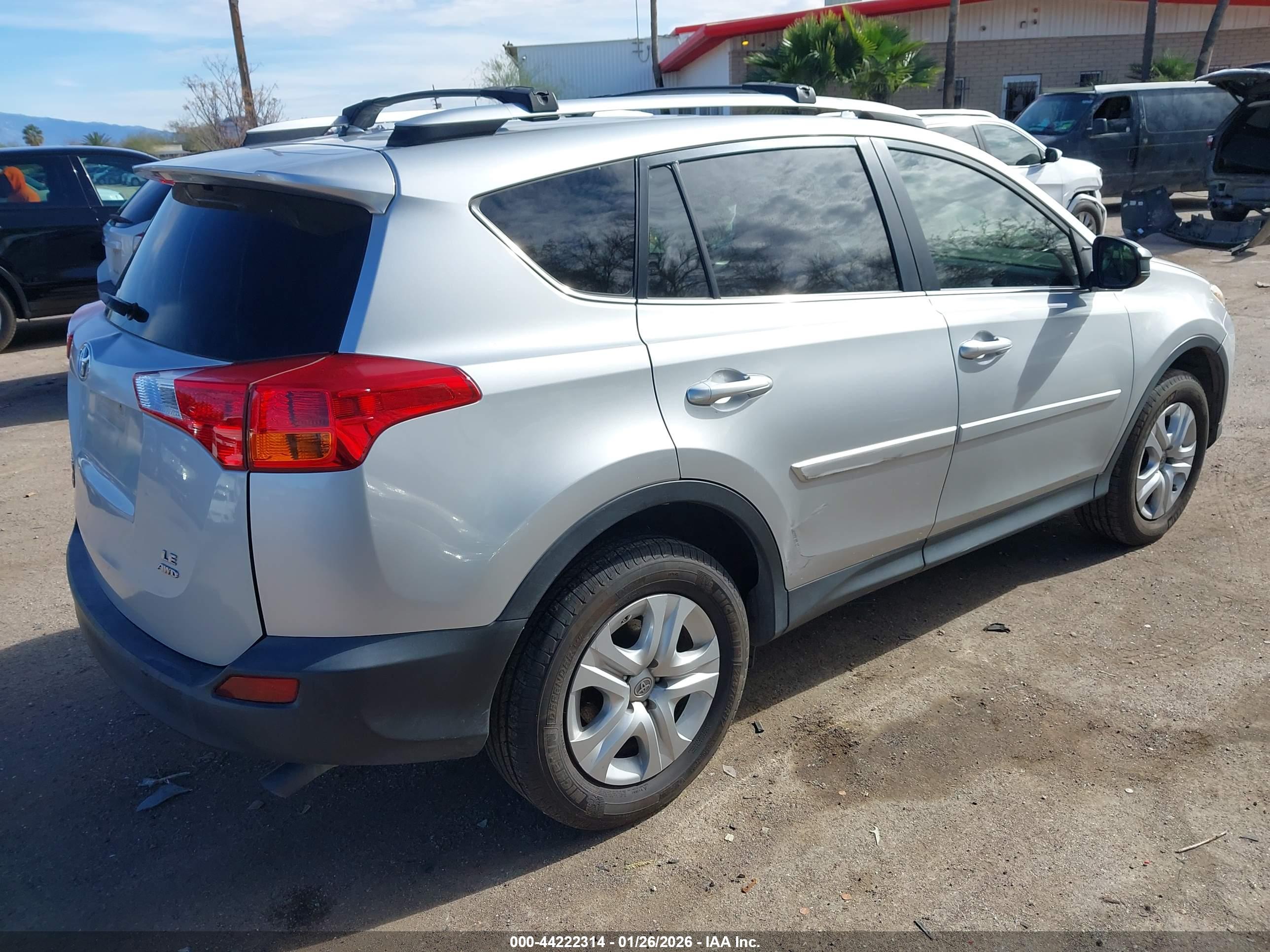 TOYOTA RAV4 image 4