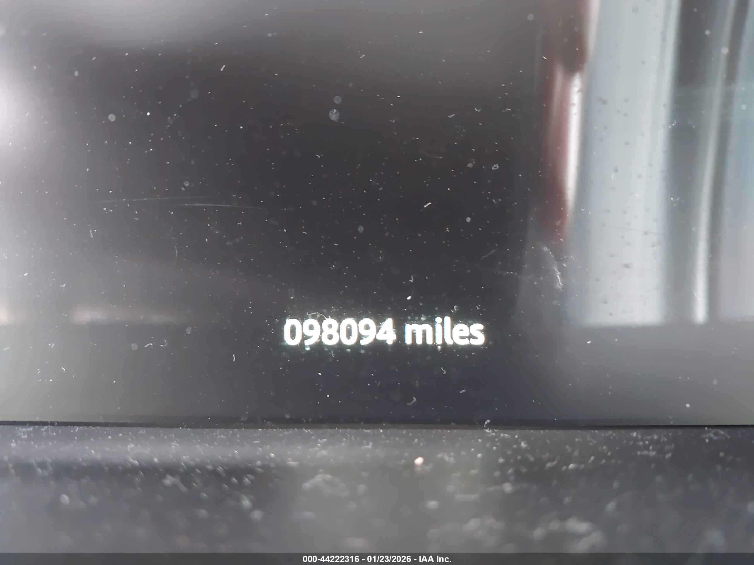 LAND ROVER image 7