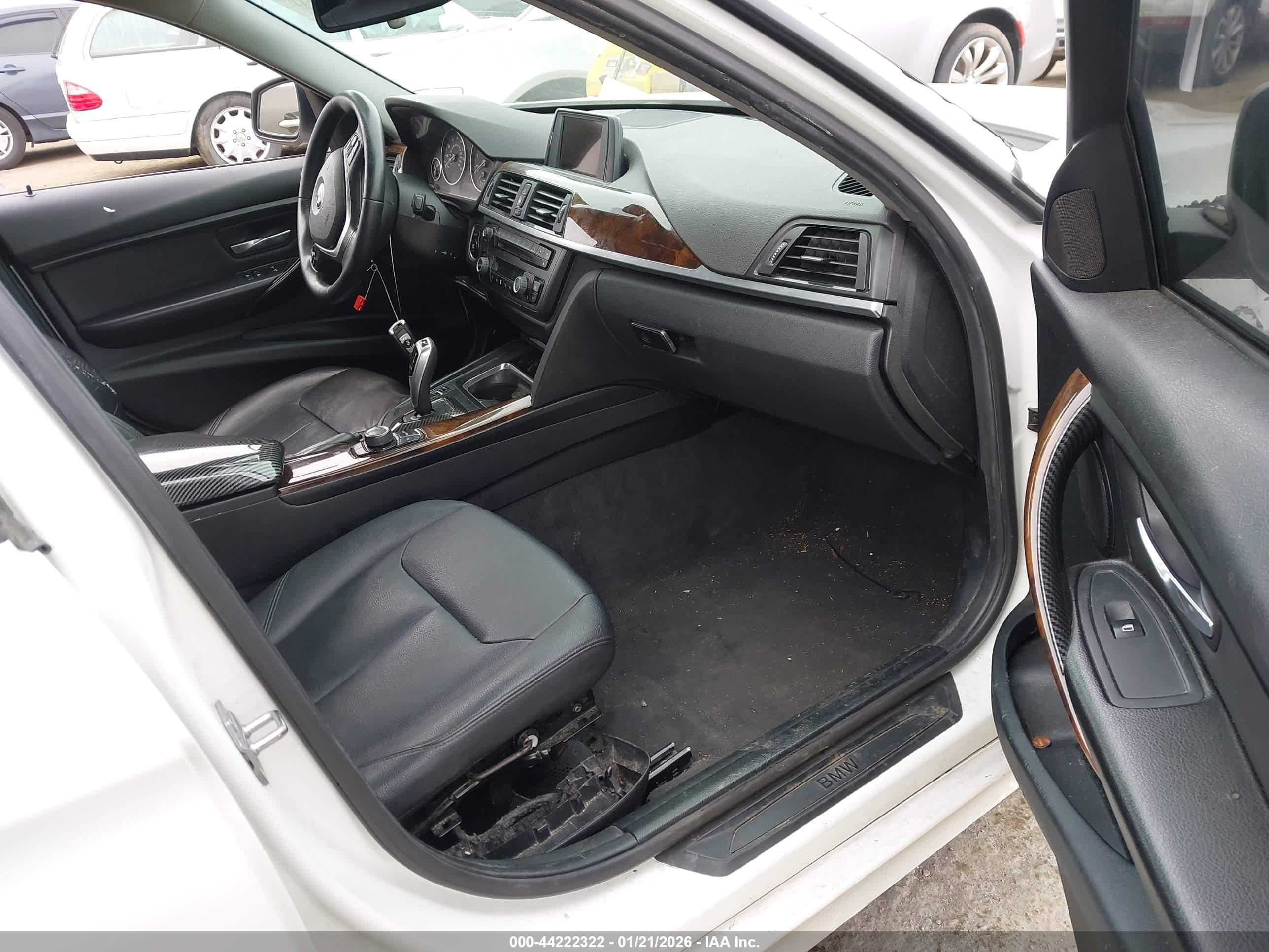 BMW 328I image 5