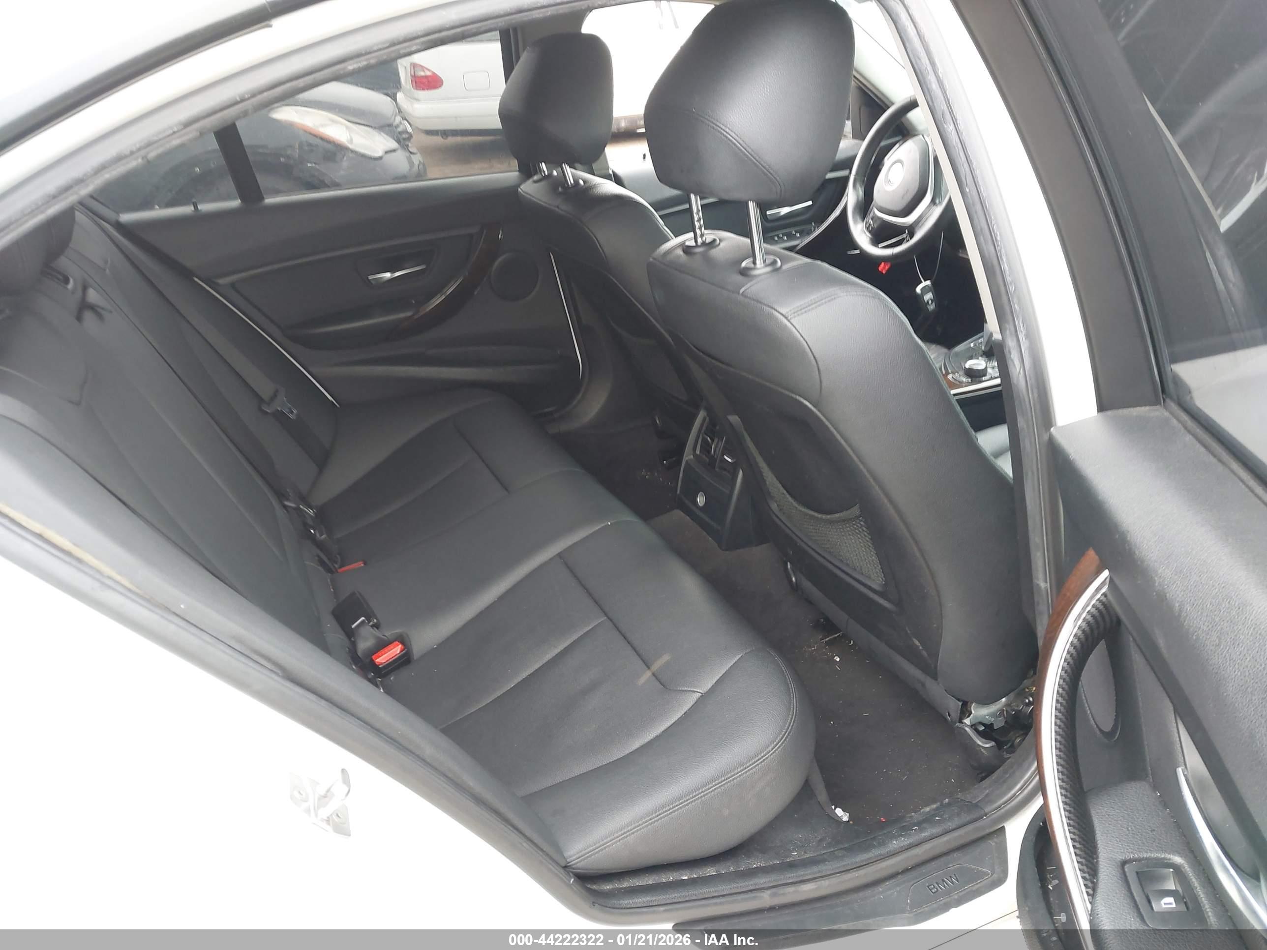 BMW 328I image 8
