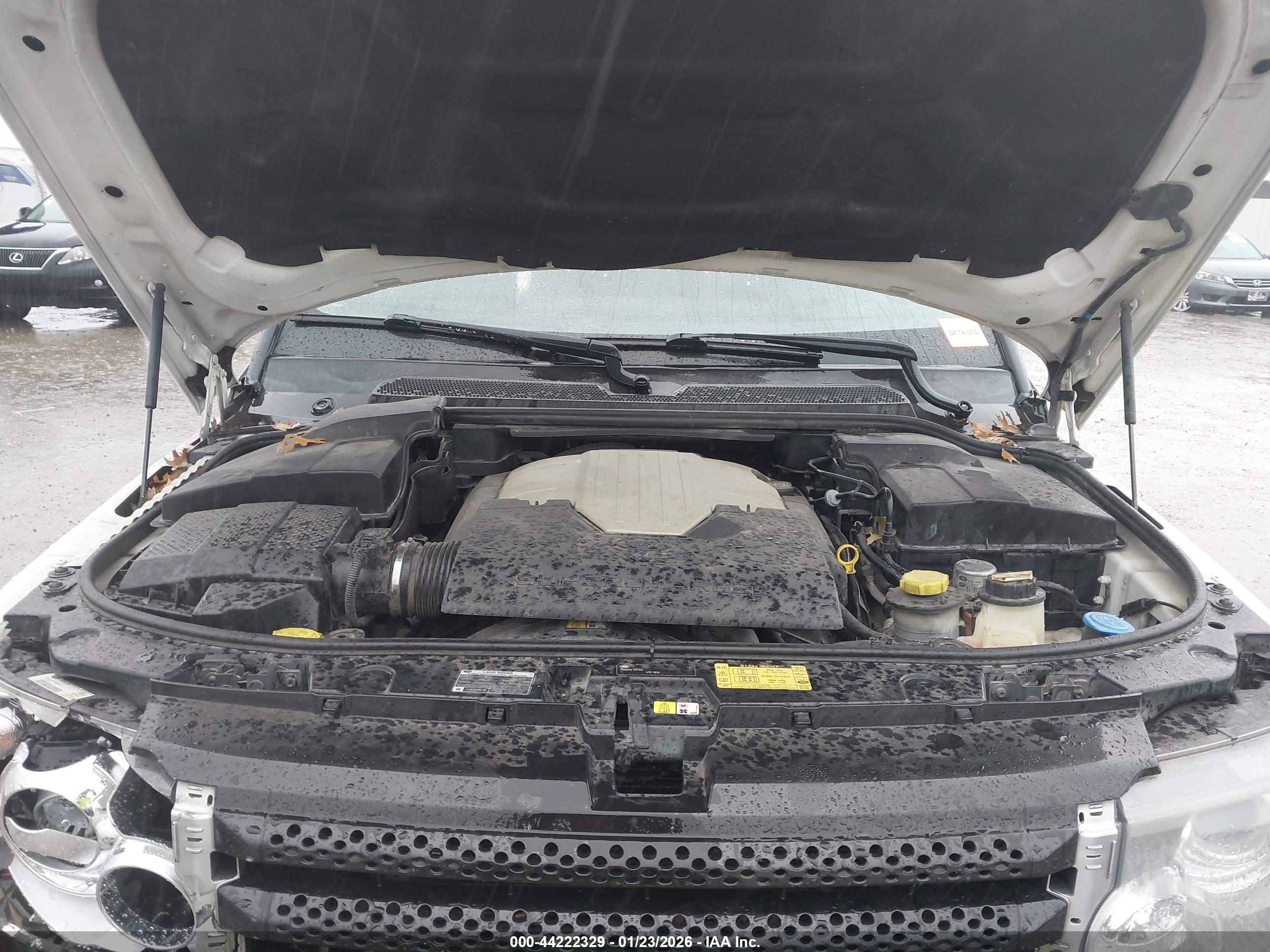 LAND ROVER image 10