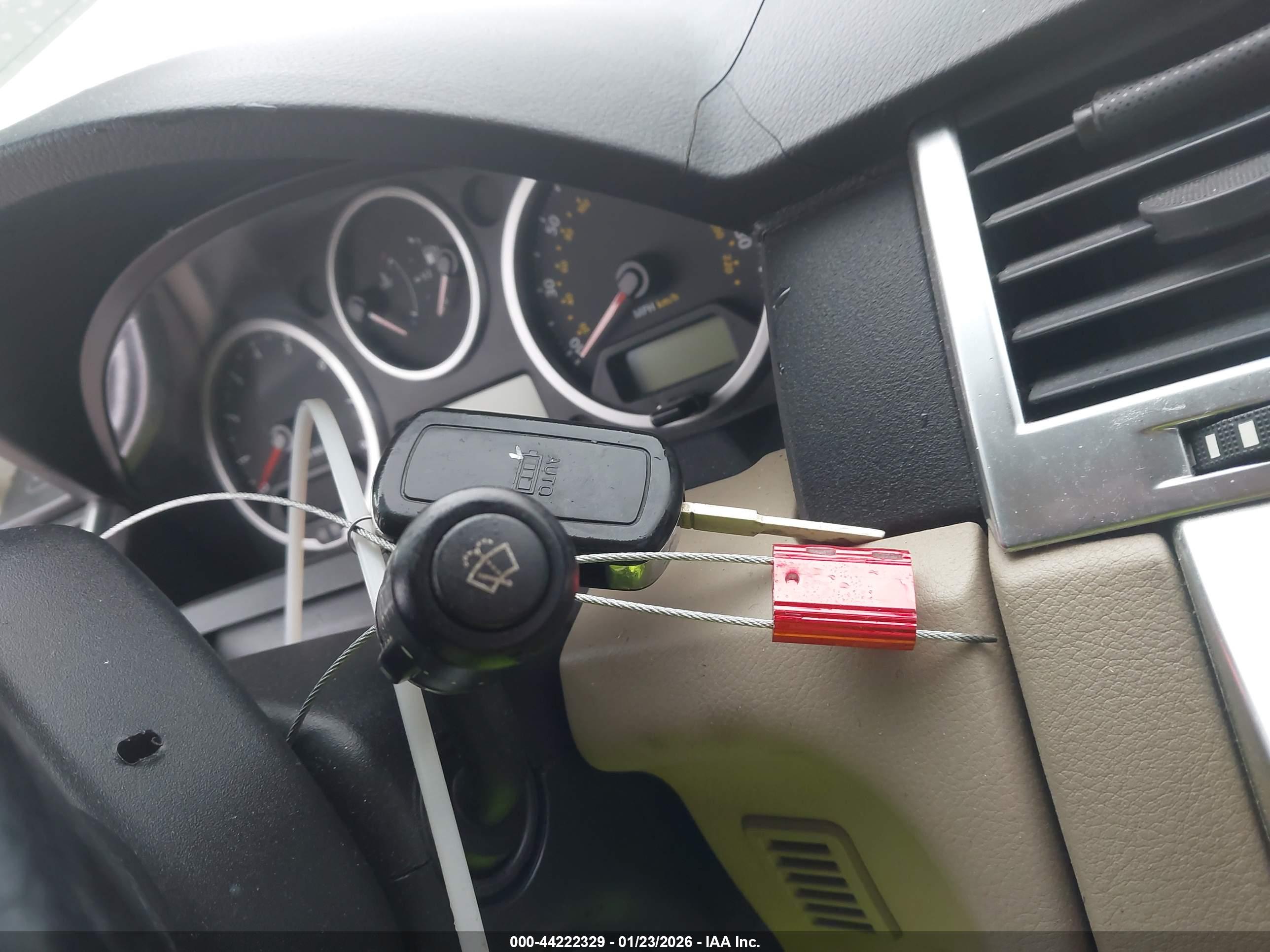 LAND ROVER image 11