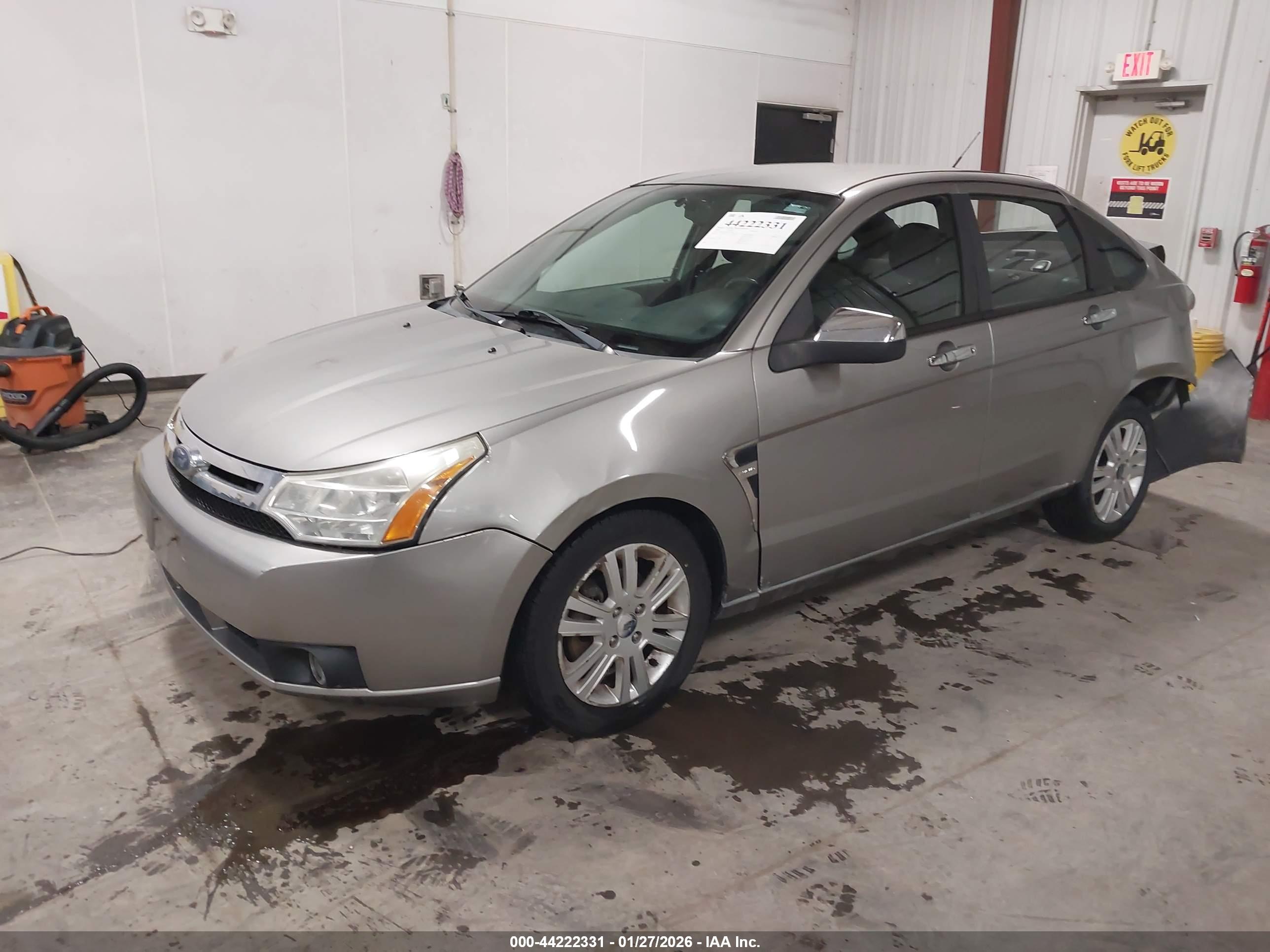 FORD FOCUS image 2