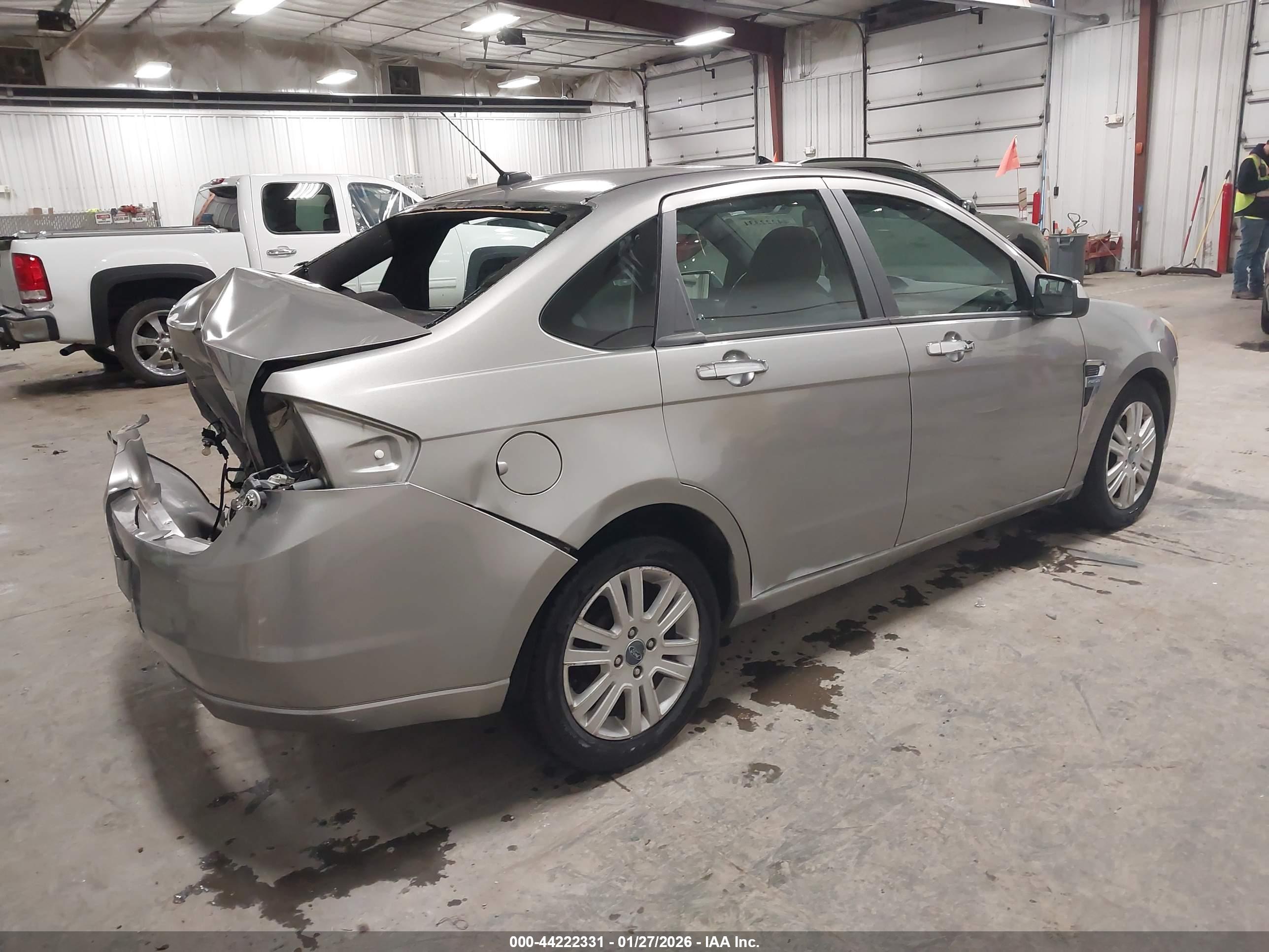 FORD FOCUS image 4