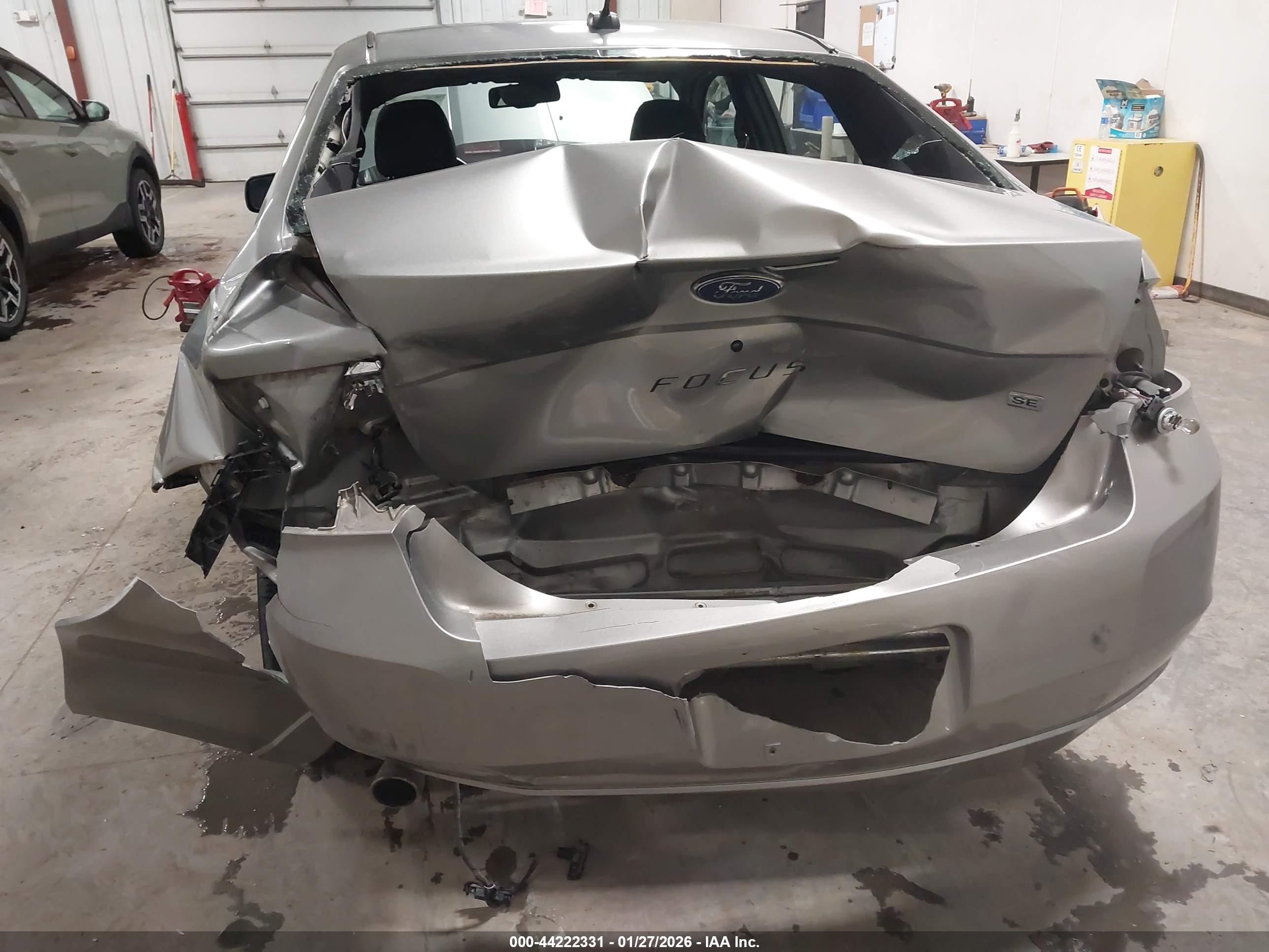 FORD FOCUS image 6