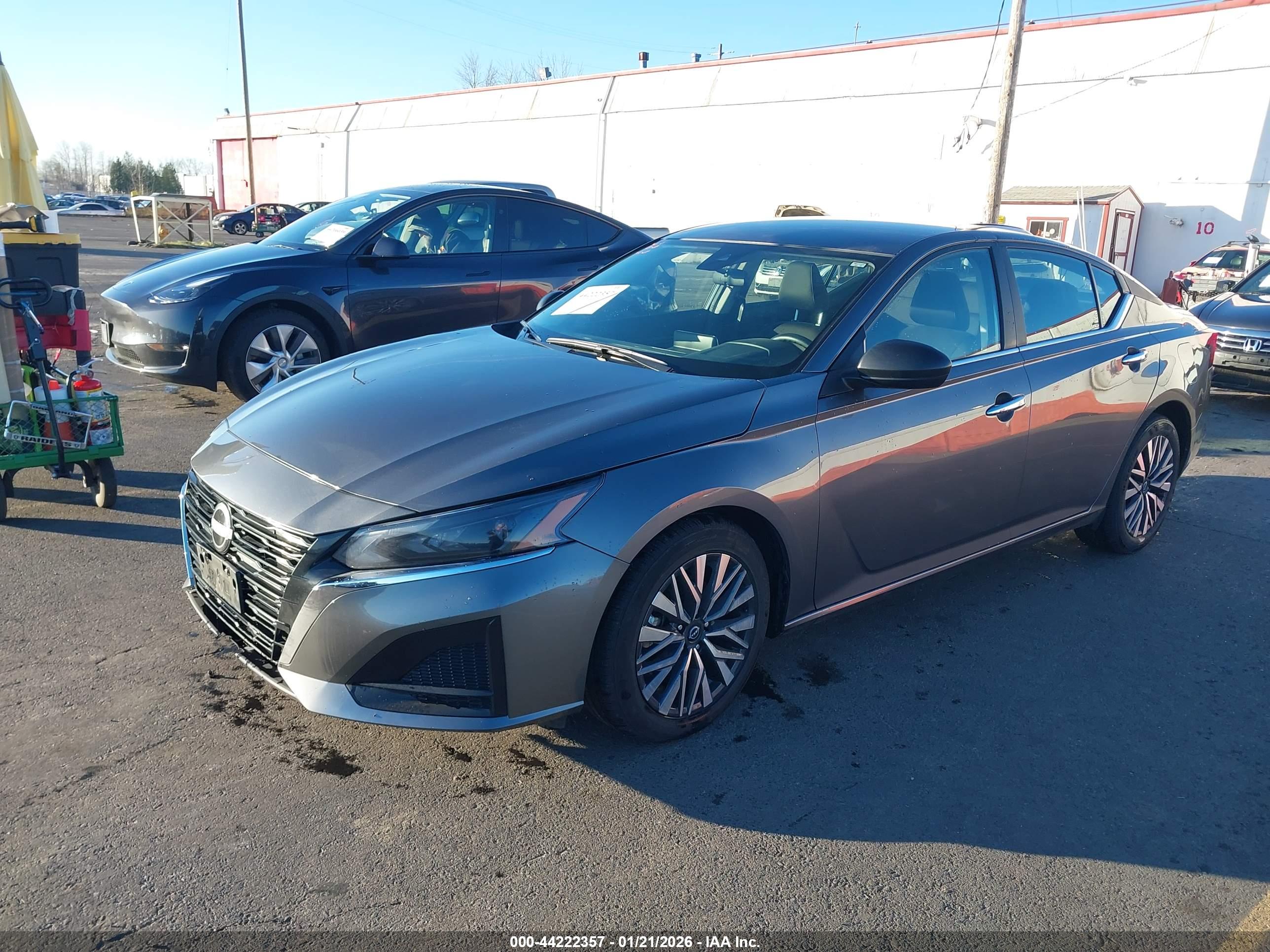 NISSAN ALTIMA image 2