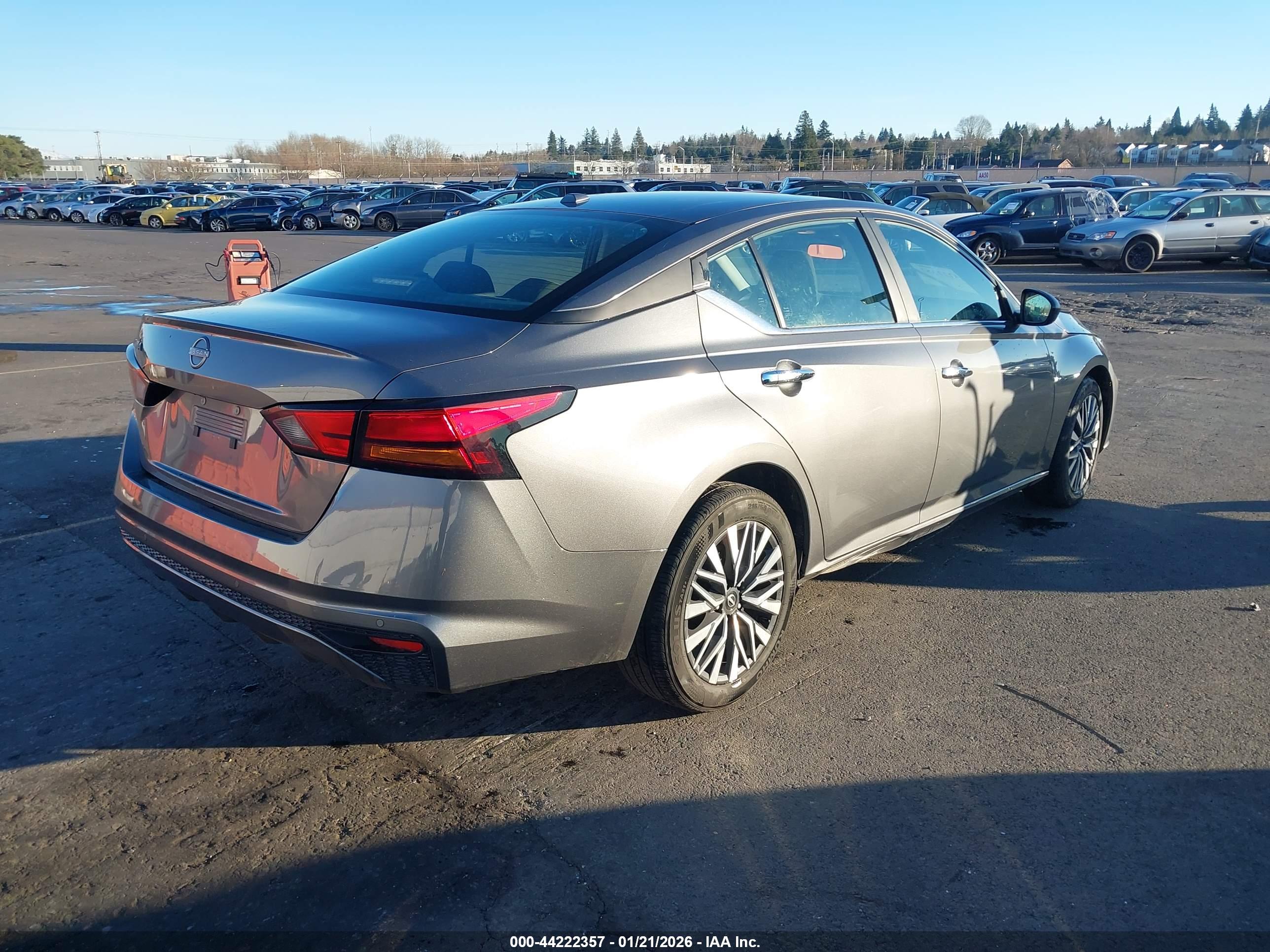 NISSAN ALTIMA image 4