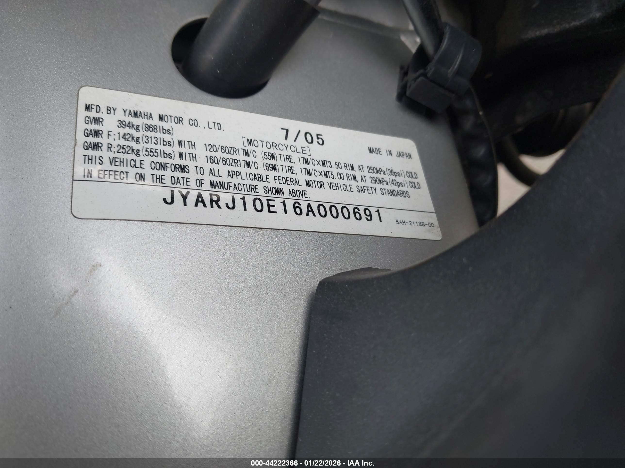 YAMAHA YZF600 image 10