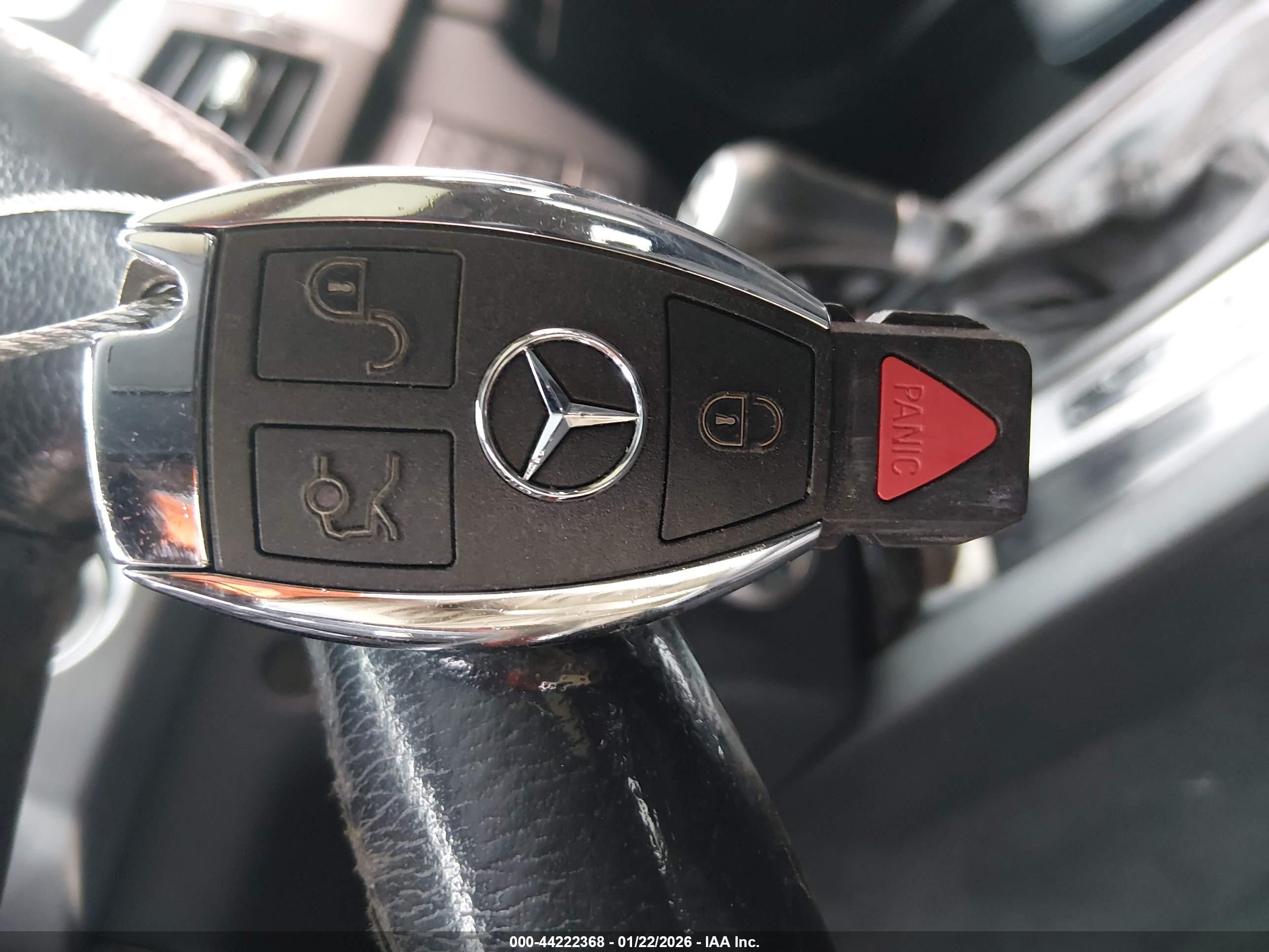 MERCEDES-BENZ GLK image 11