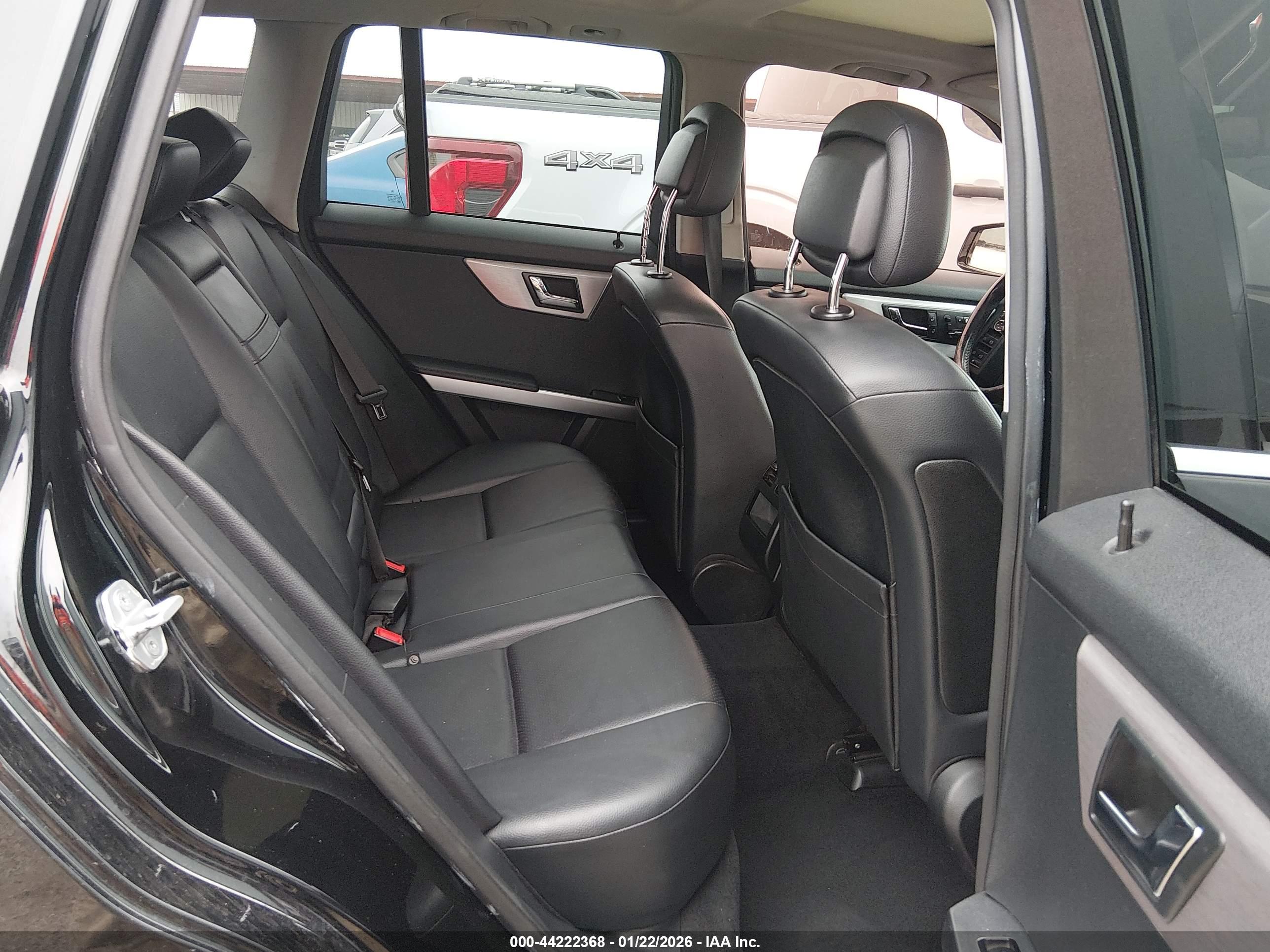 MERCEDES-BENZ GLK image 8