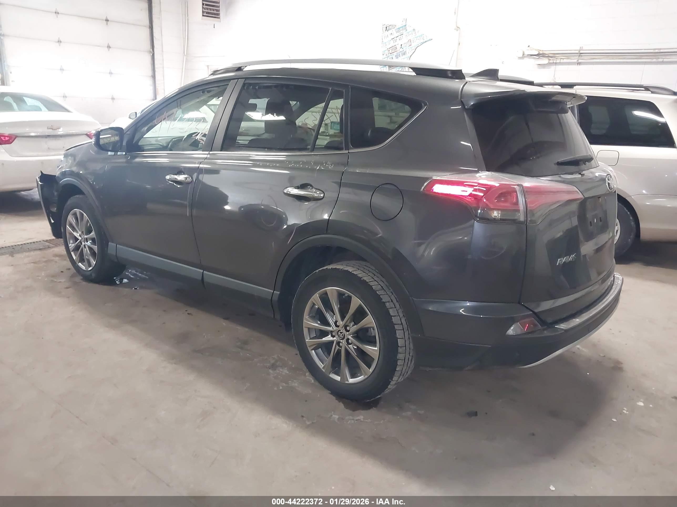 TOYOTA RAV4 image 3