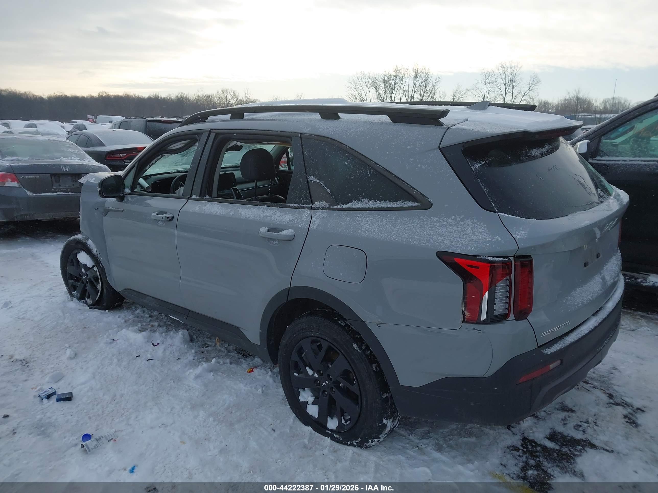 KIA SORENTO image 3