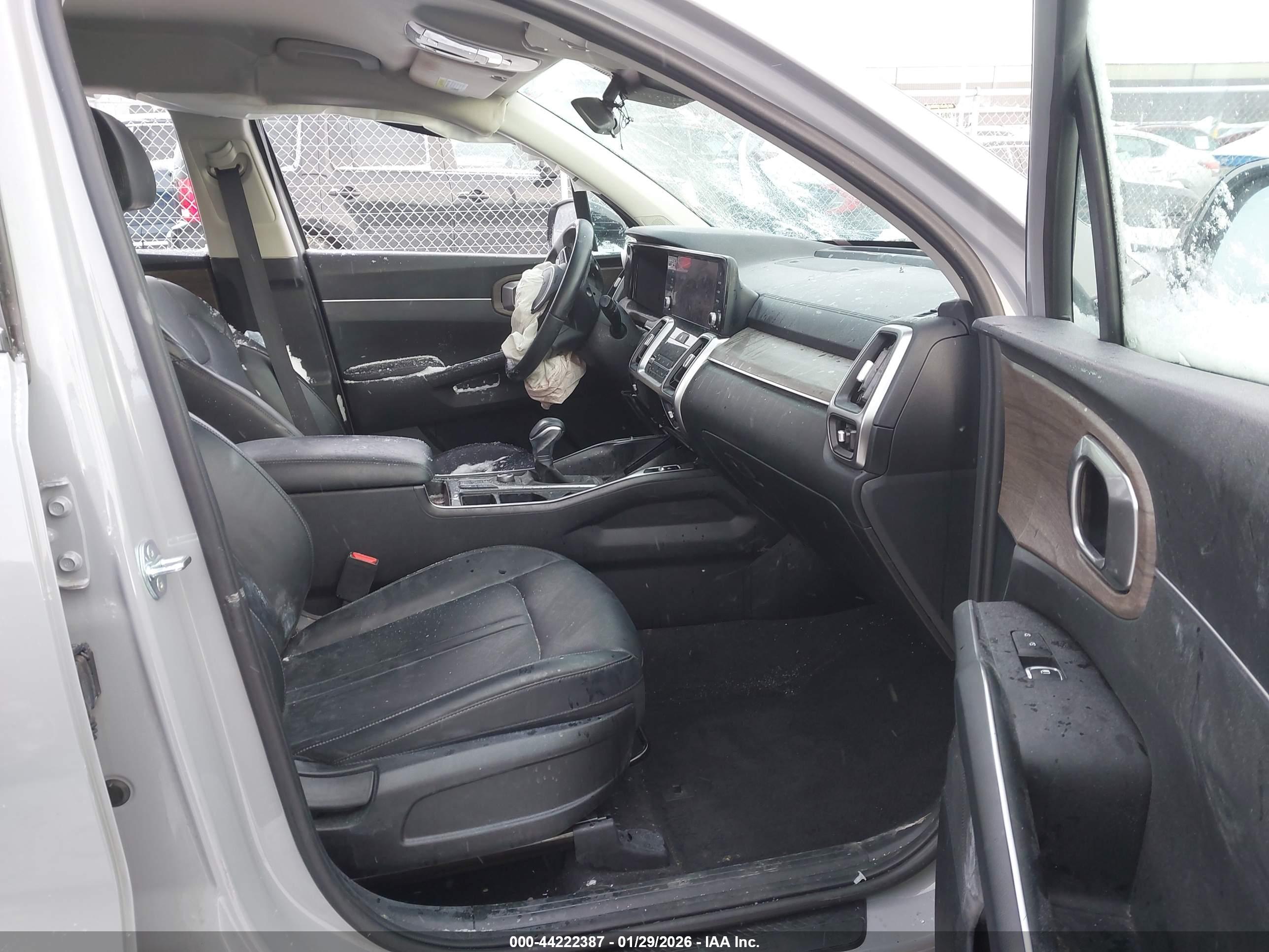 KIA SORENTO image 5