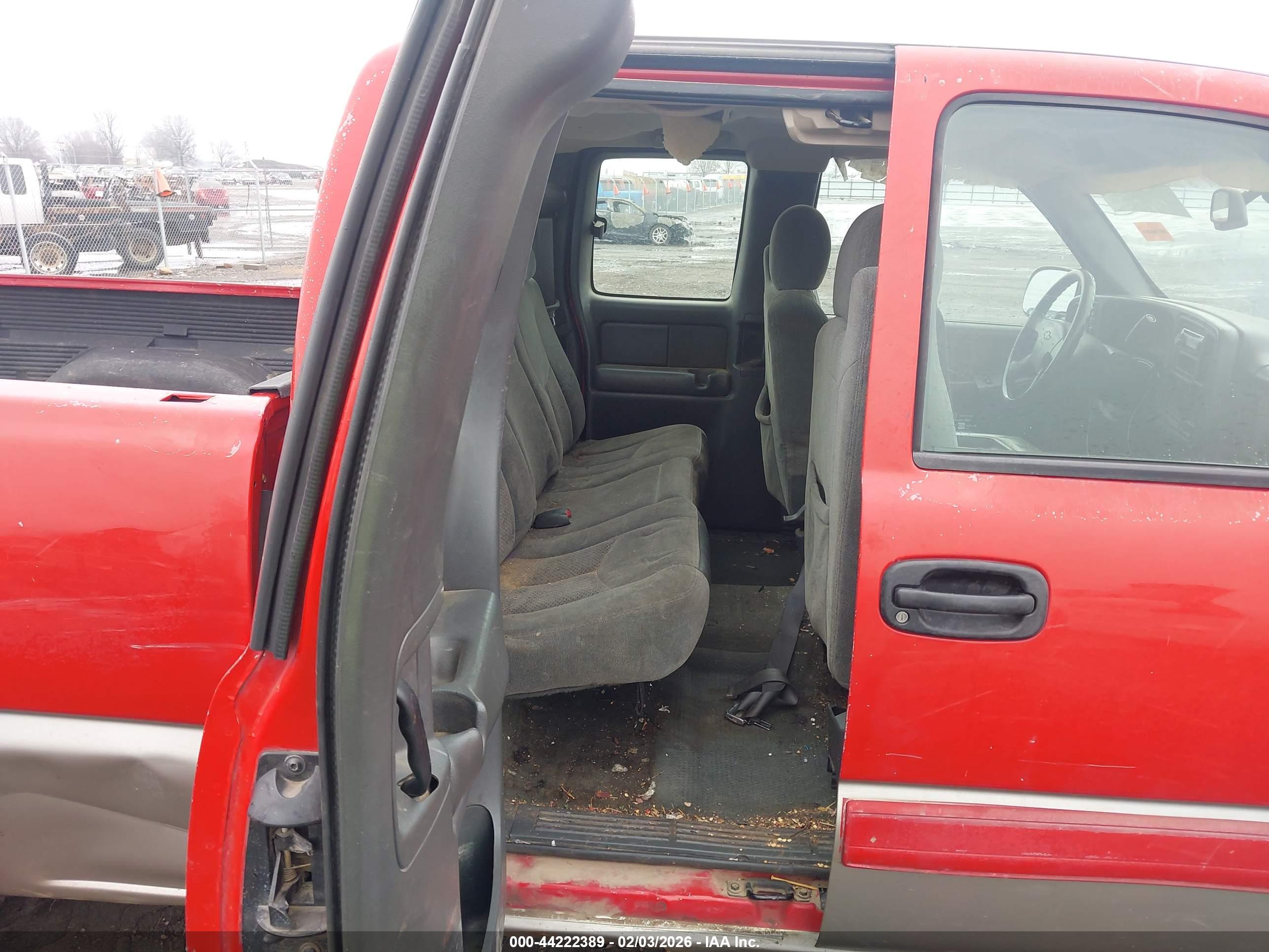 CHEVROLET SILVERADO image 8