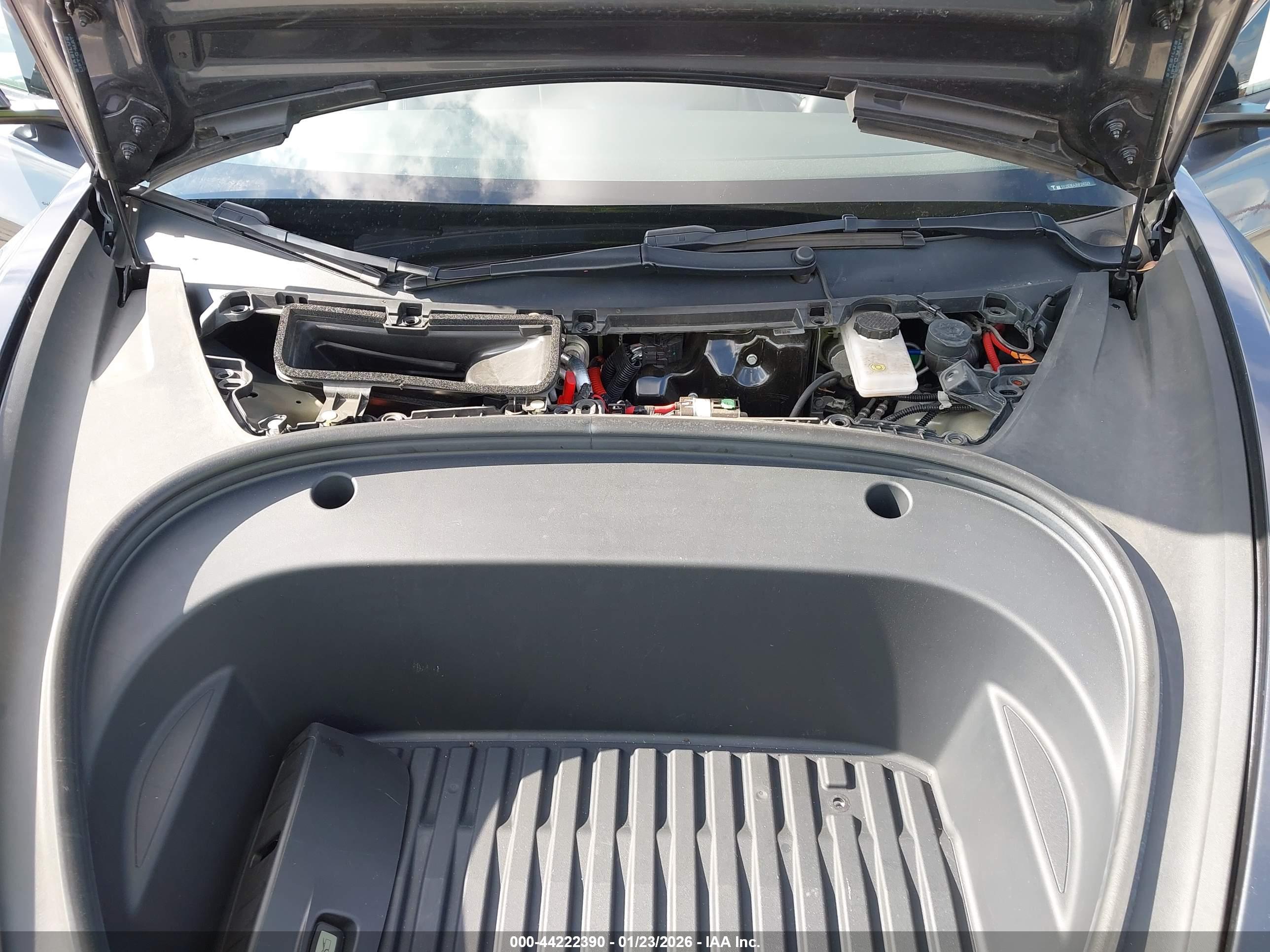 TESLA MODEL image 10